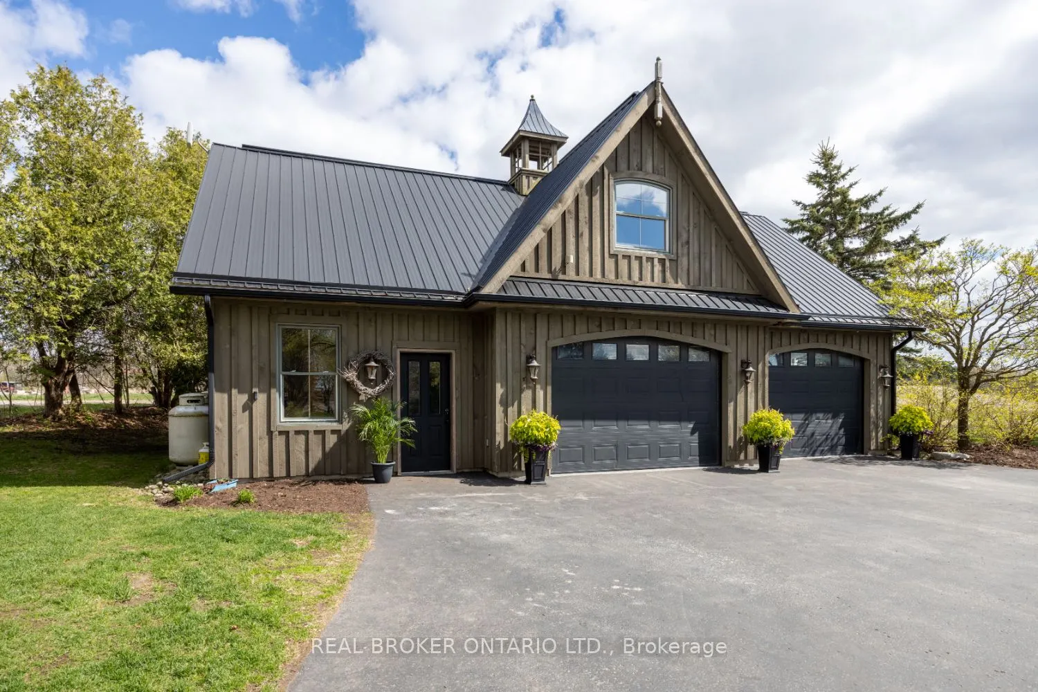 832 Highway 7A