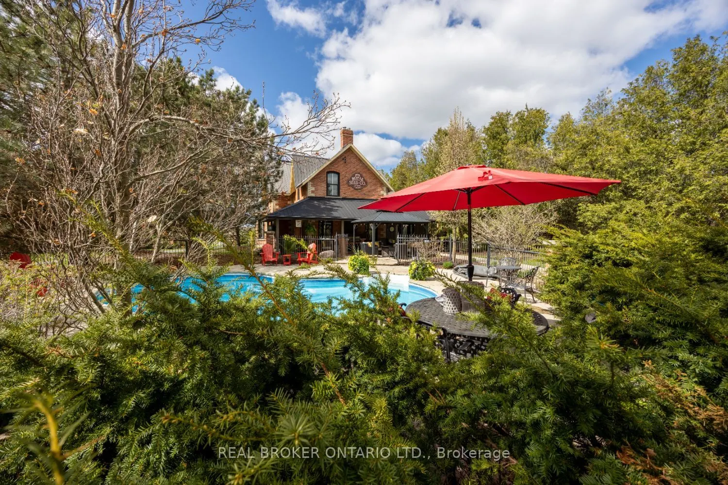 832 Highway 7A