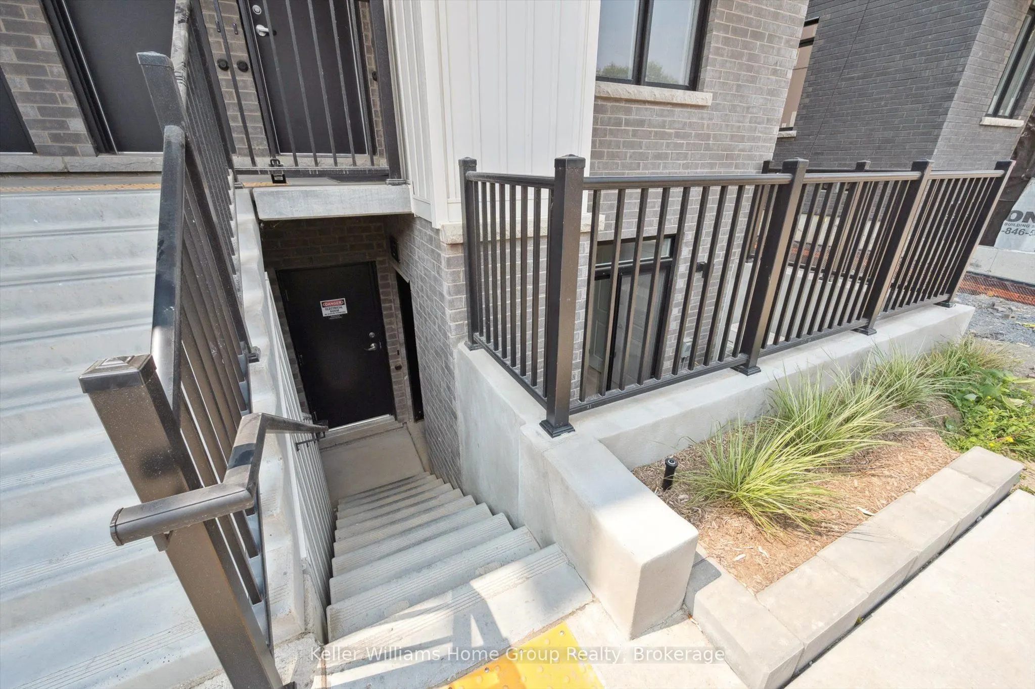 824 Woolwich Street, #137