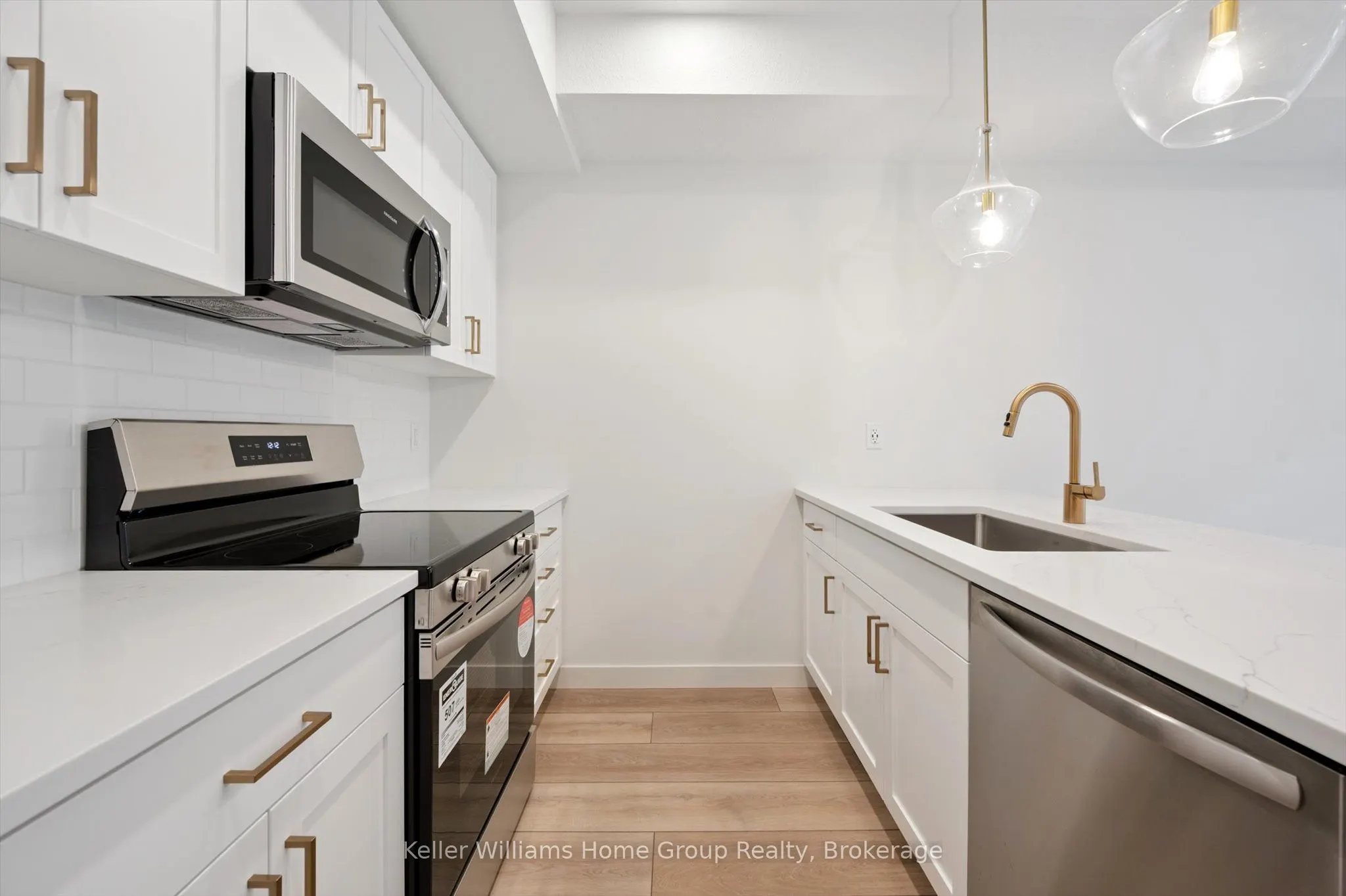 824 Woolwich Street, #137