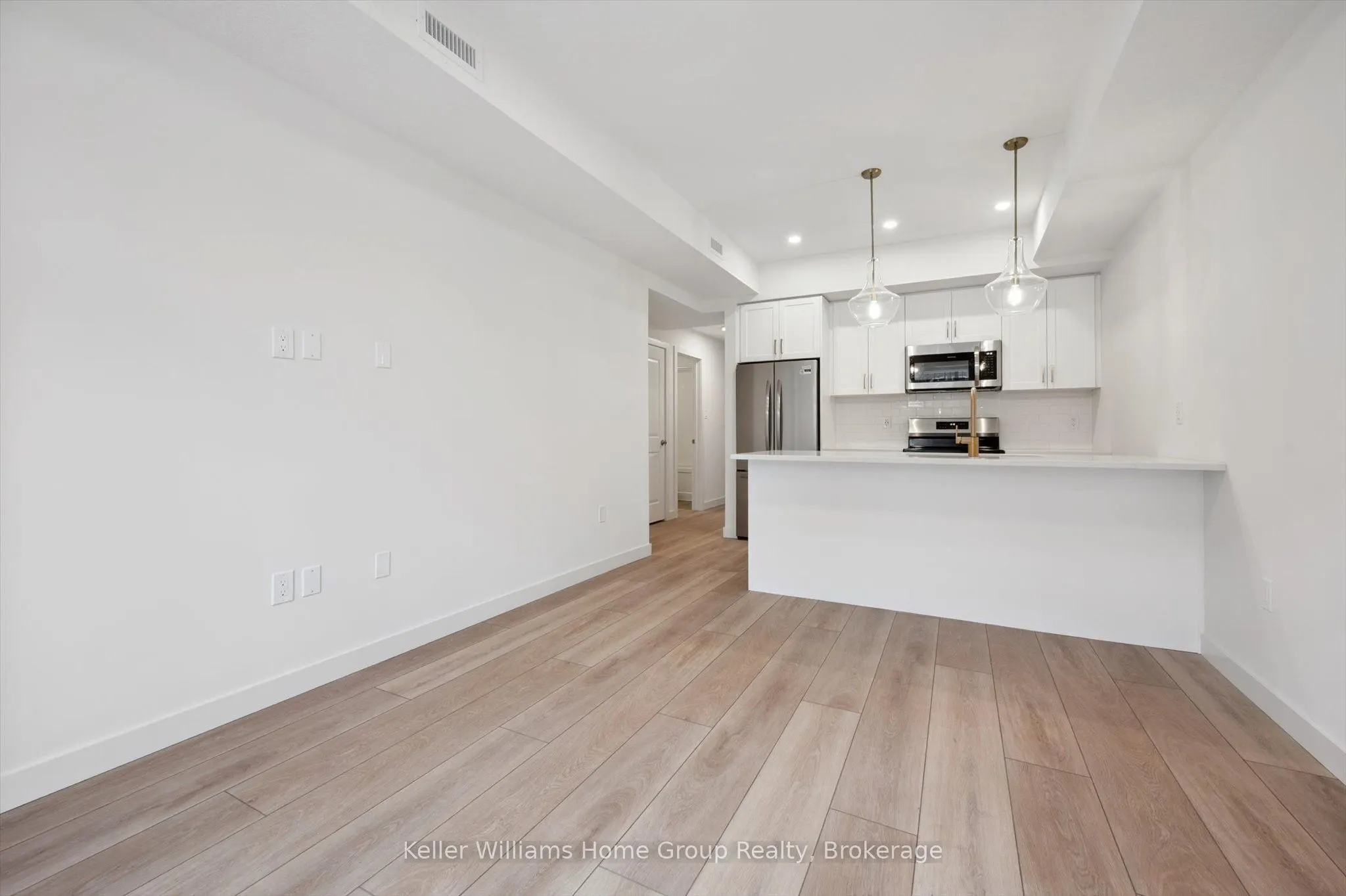824 Woolwich Street, #137