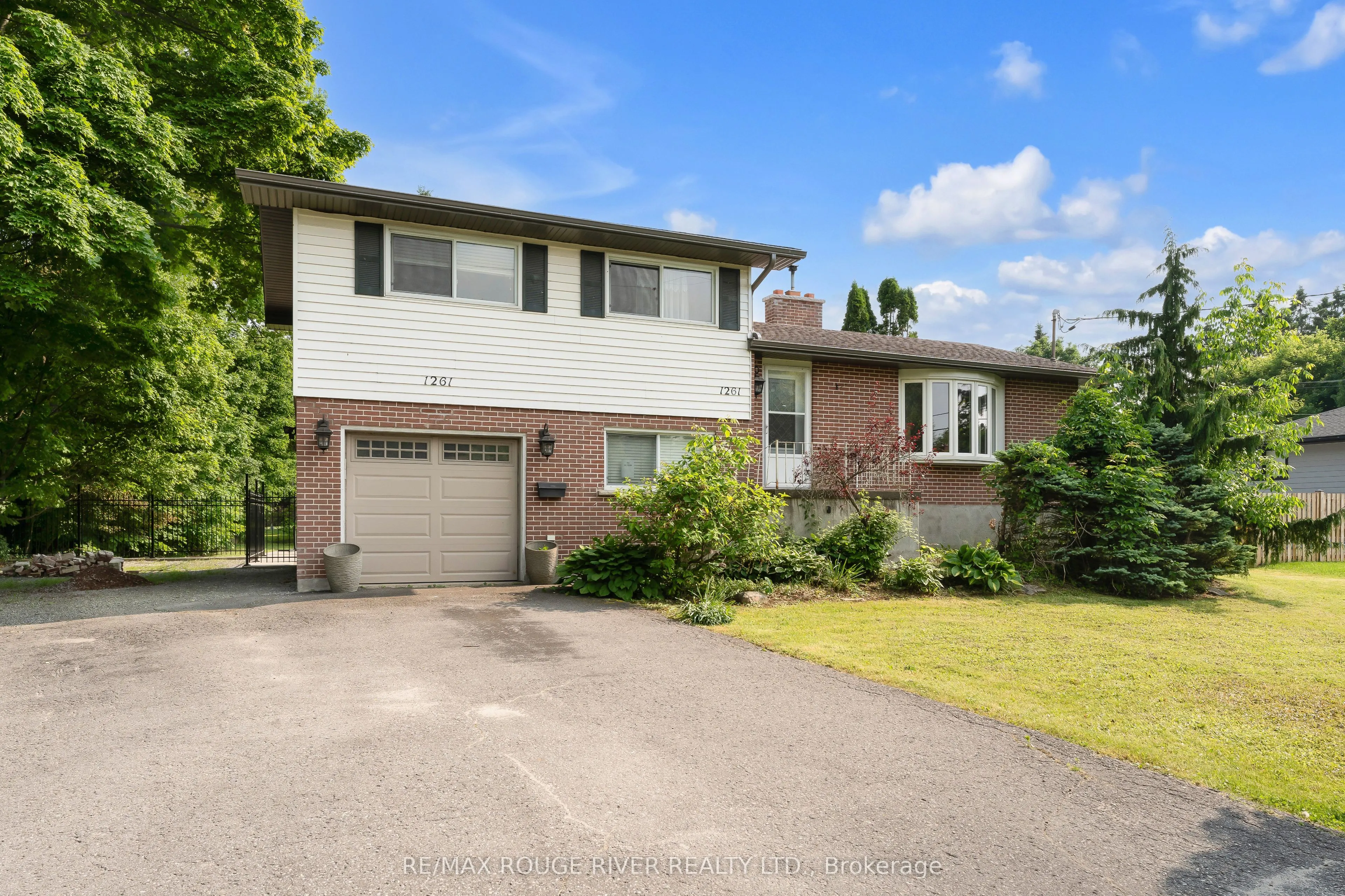 1261 Prince Charles Drive