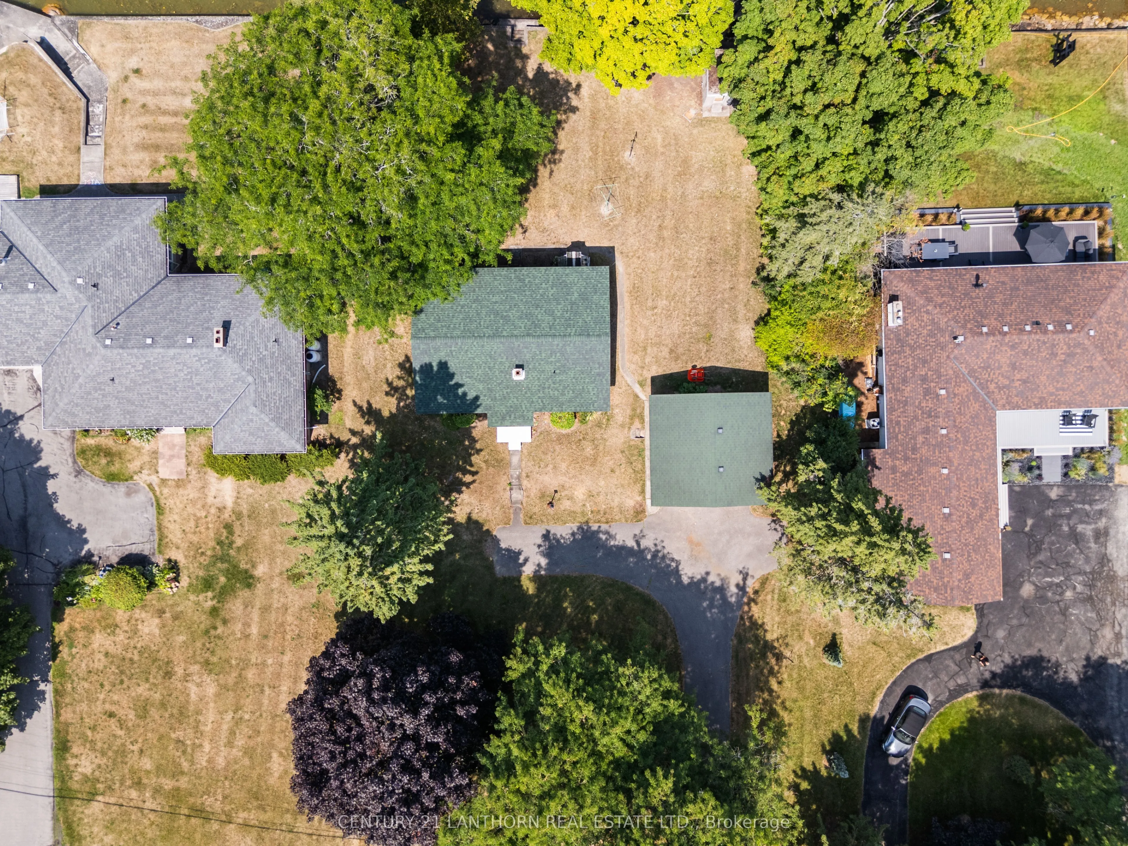11468 Loyalist Parkway