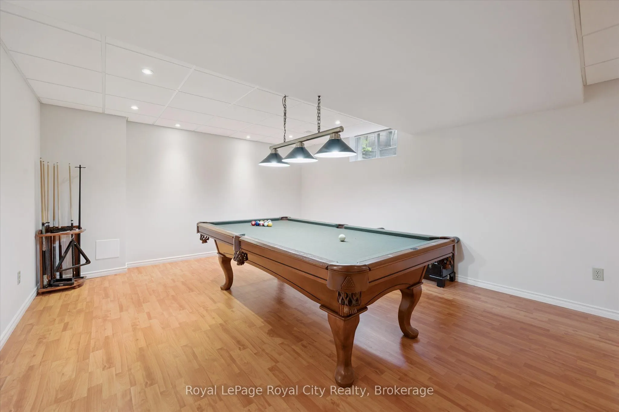 8 Forster Drive