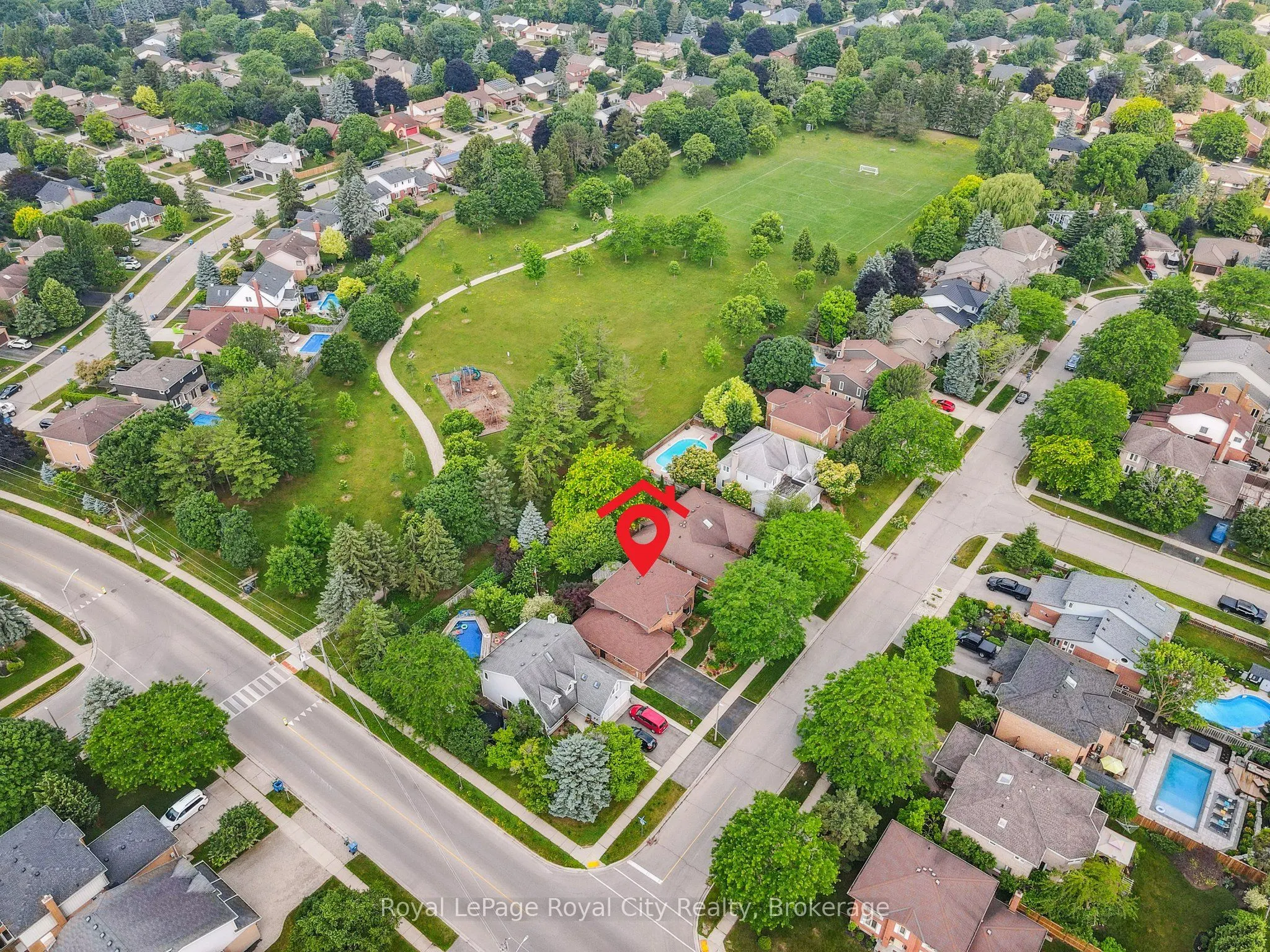 8 Forster Drive