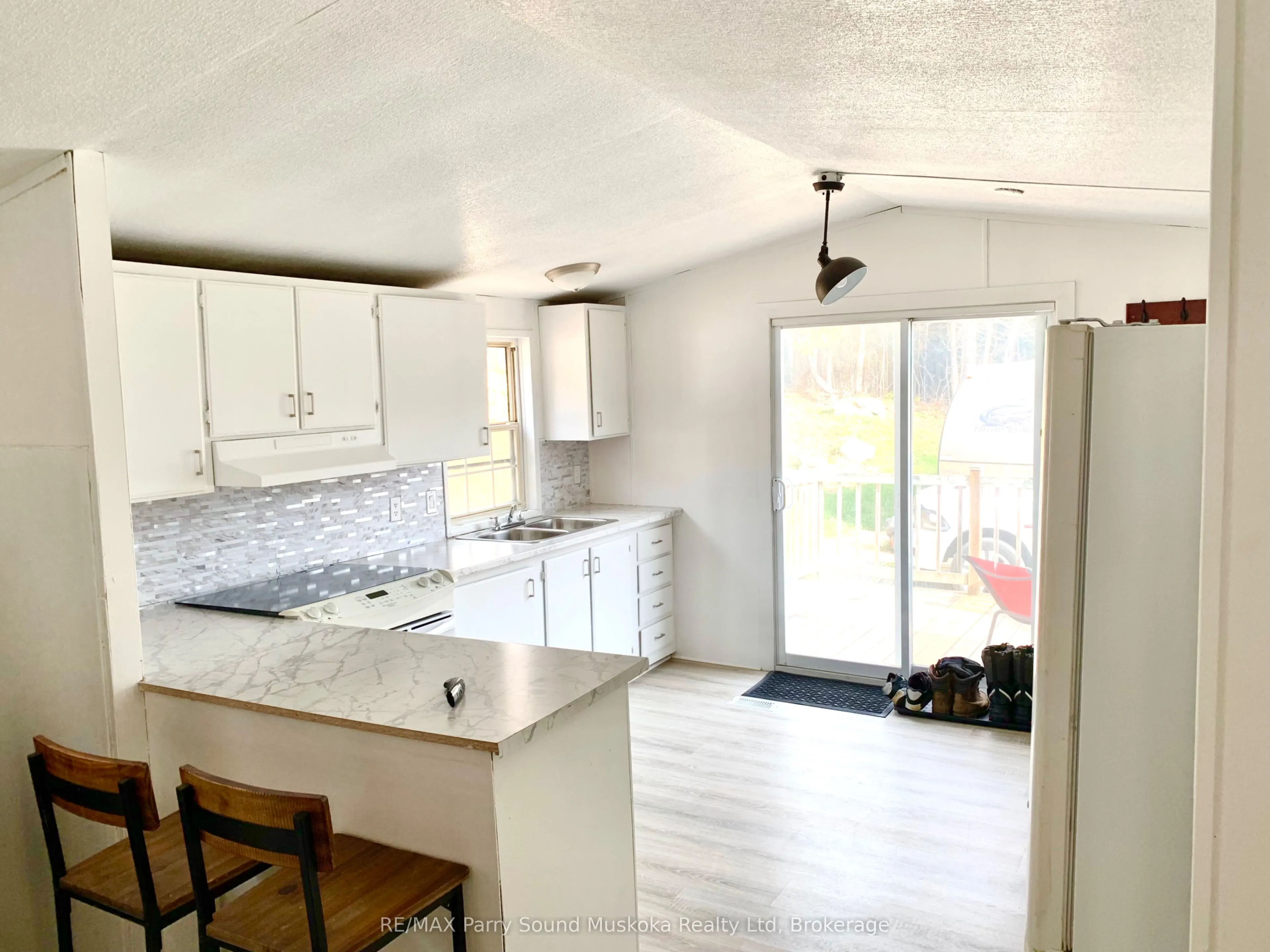 556 Highway 518 W