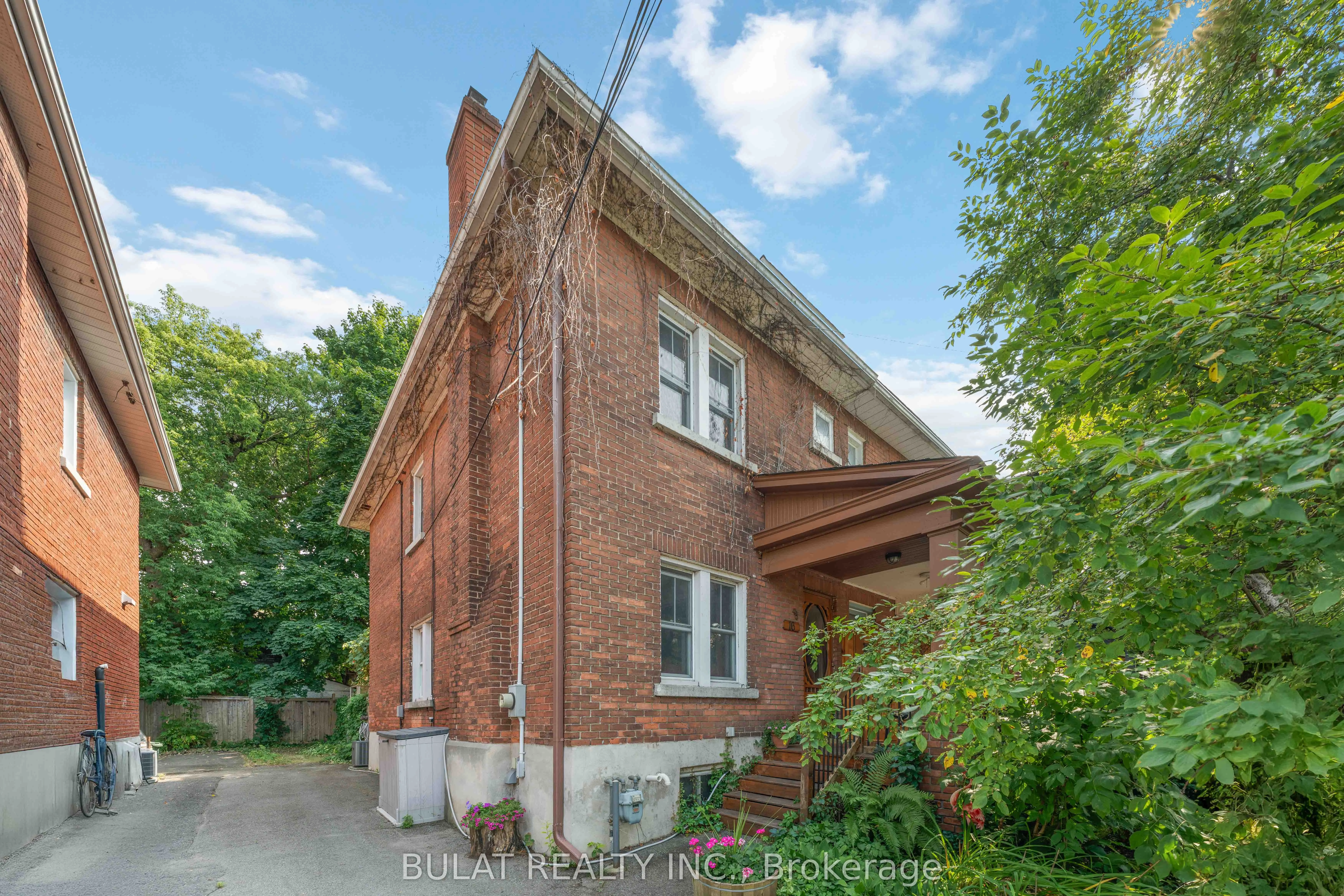 16 Foster Street