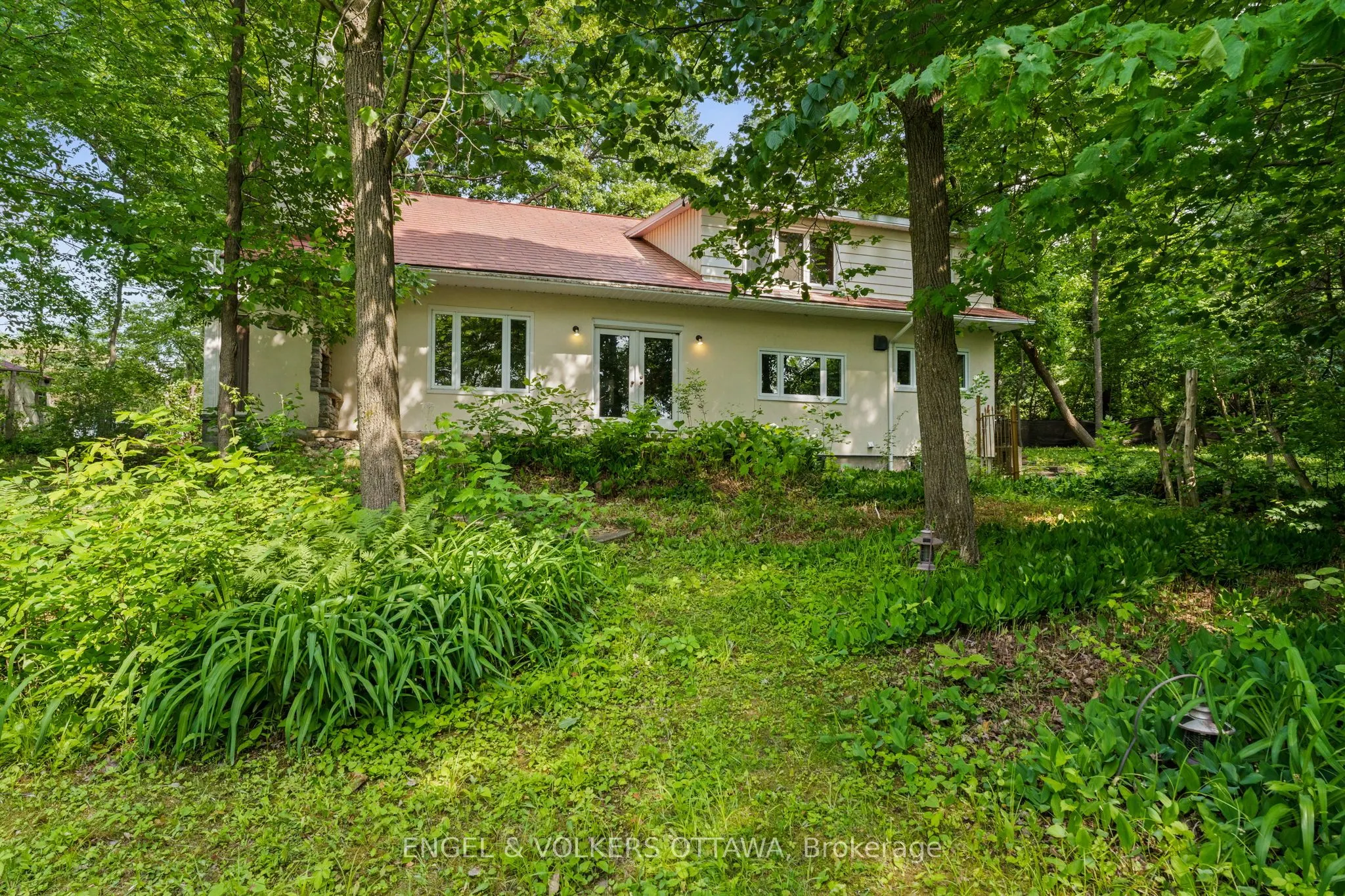 32 Ryeburn Drive
