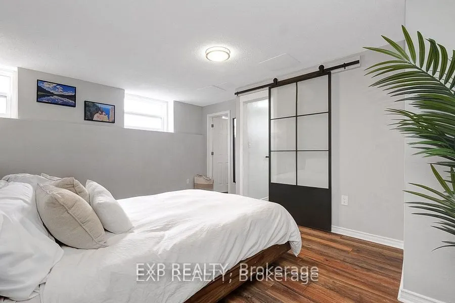 244 CHARLOTTE Street, #1