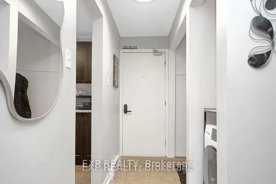 244 CHARLOTTE Street, #1