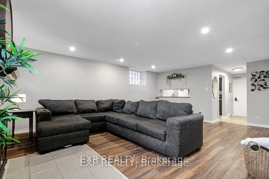 244 CHARLOTTE Street, #1