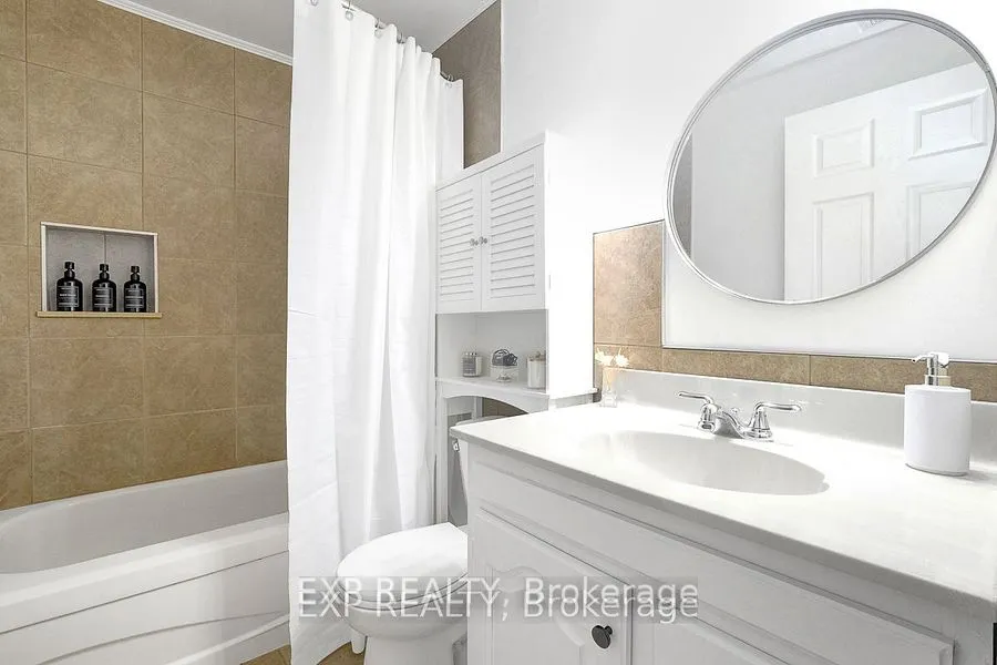 244 CHARLOTTE Street, #1