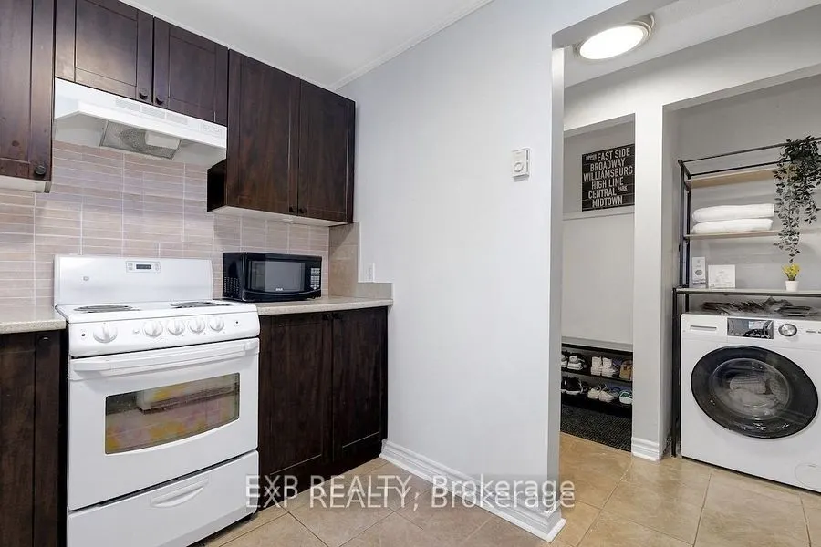 244 CHARLOTTE Street, #1