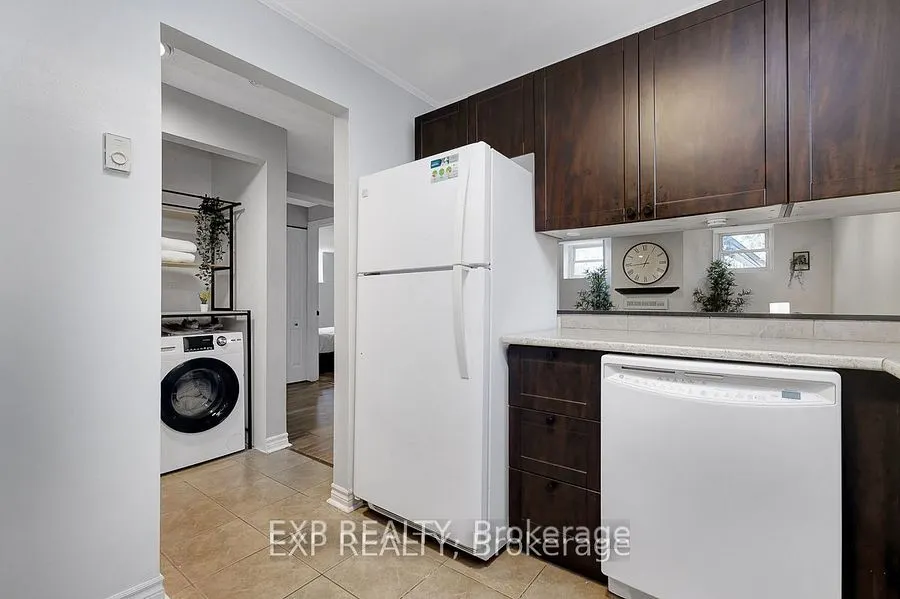 244 CHARLOTTE Street, #1