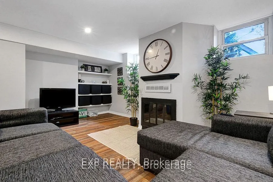 244 CHARLOTTE Street, #1