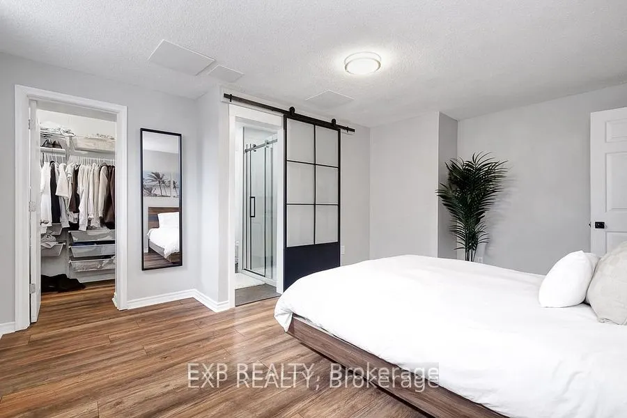 244 CHARLOTTE Street, #1