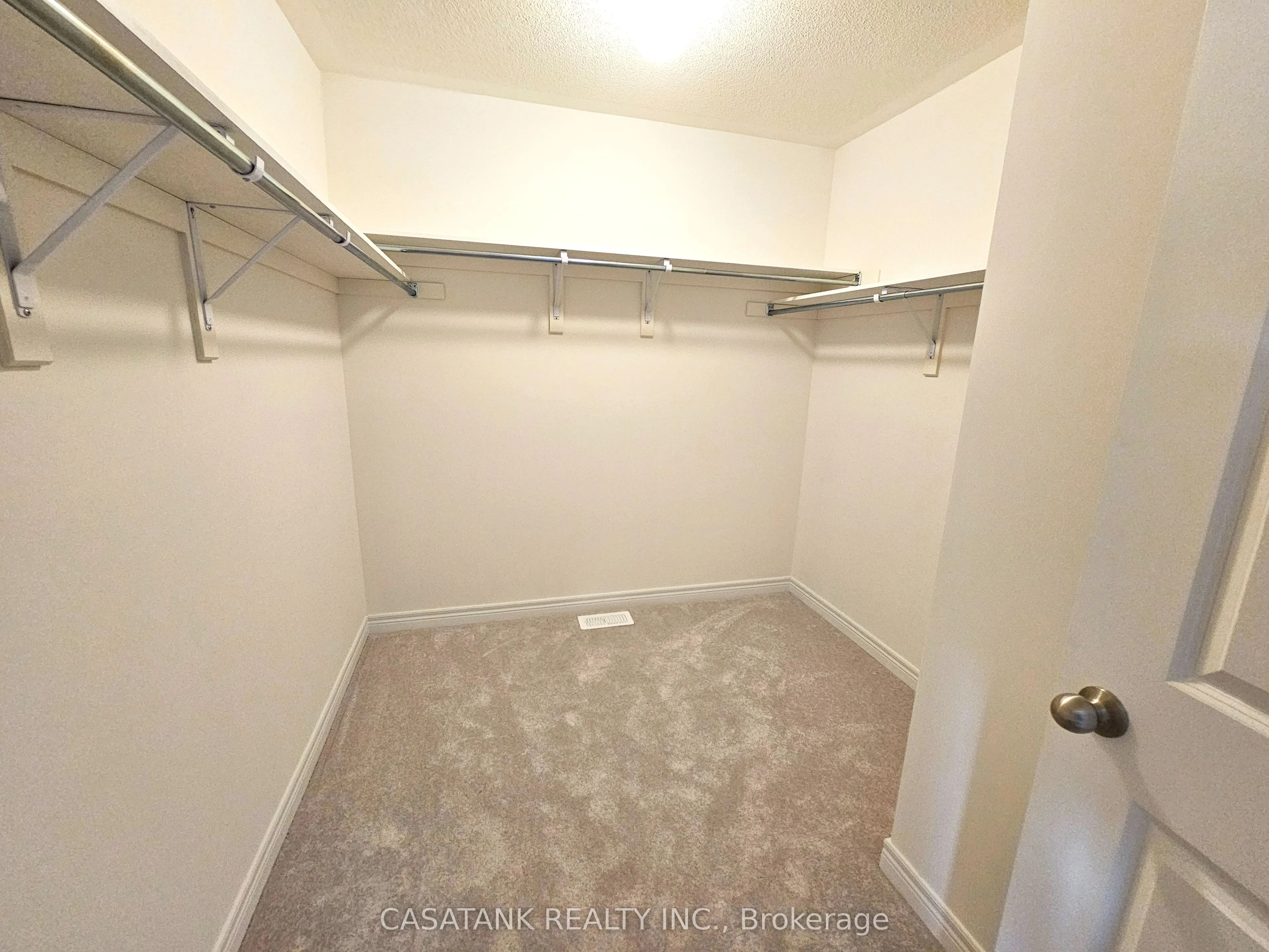 372 Leanne Lane