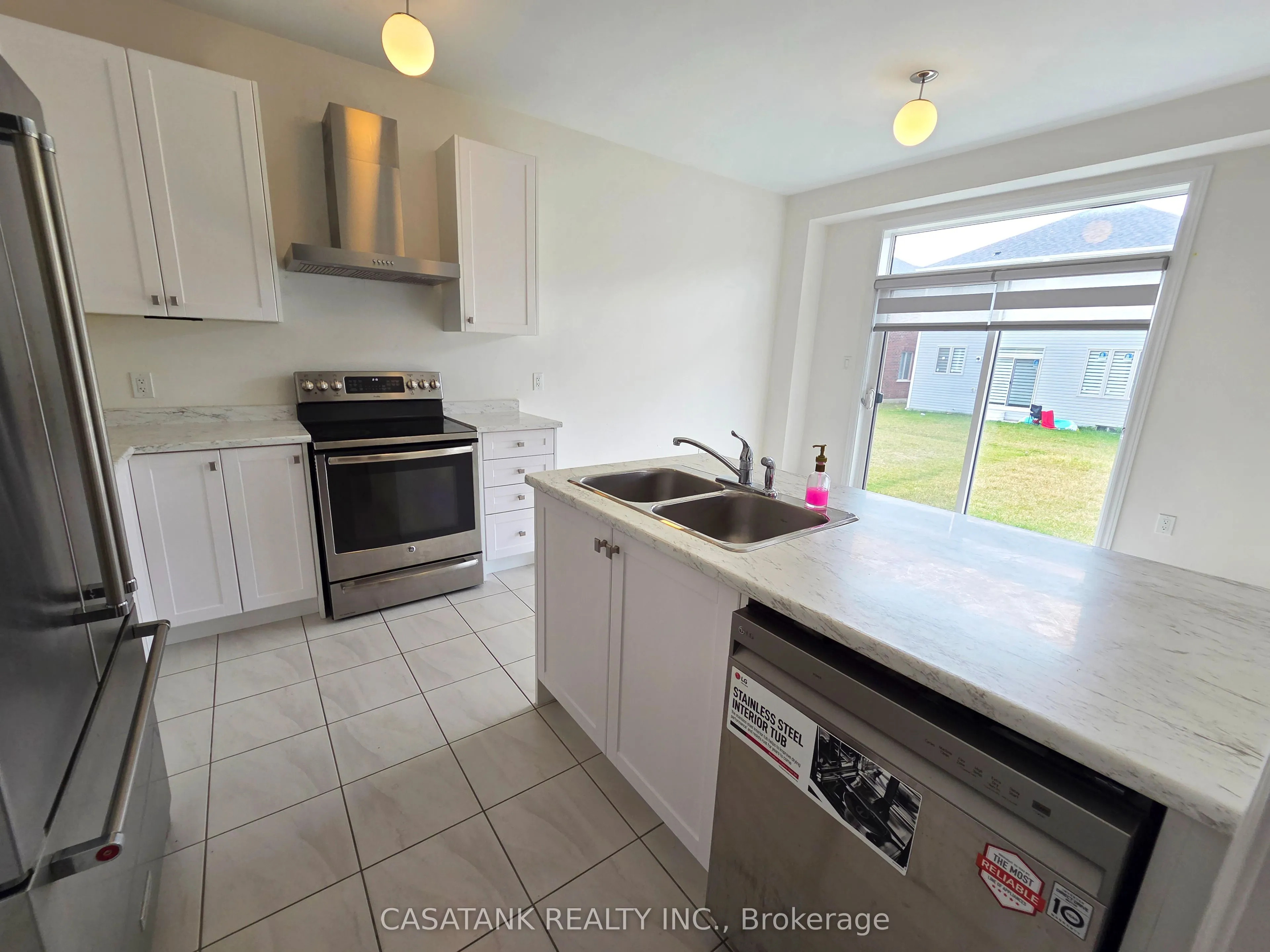 372 Leanne Lane