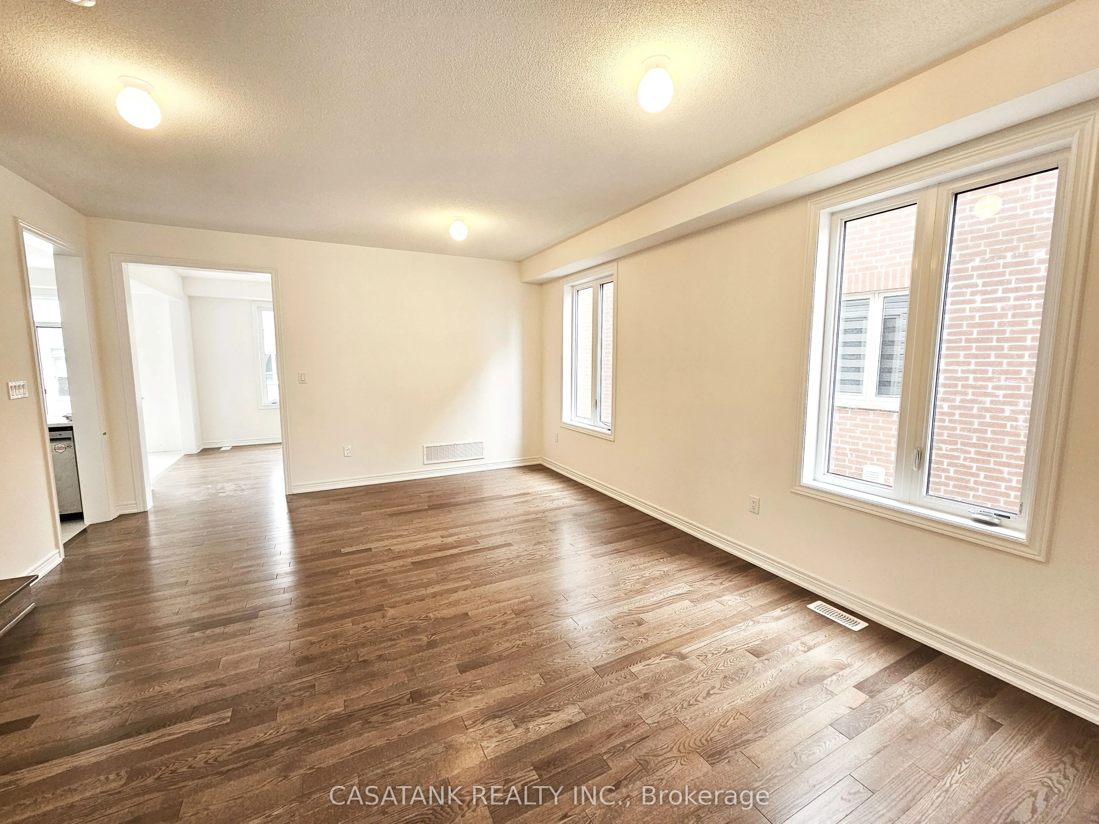 372 Leanne Lane