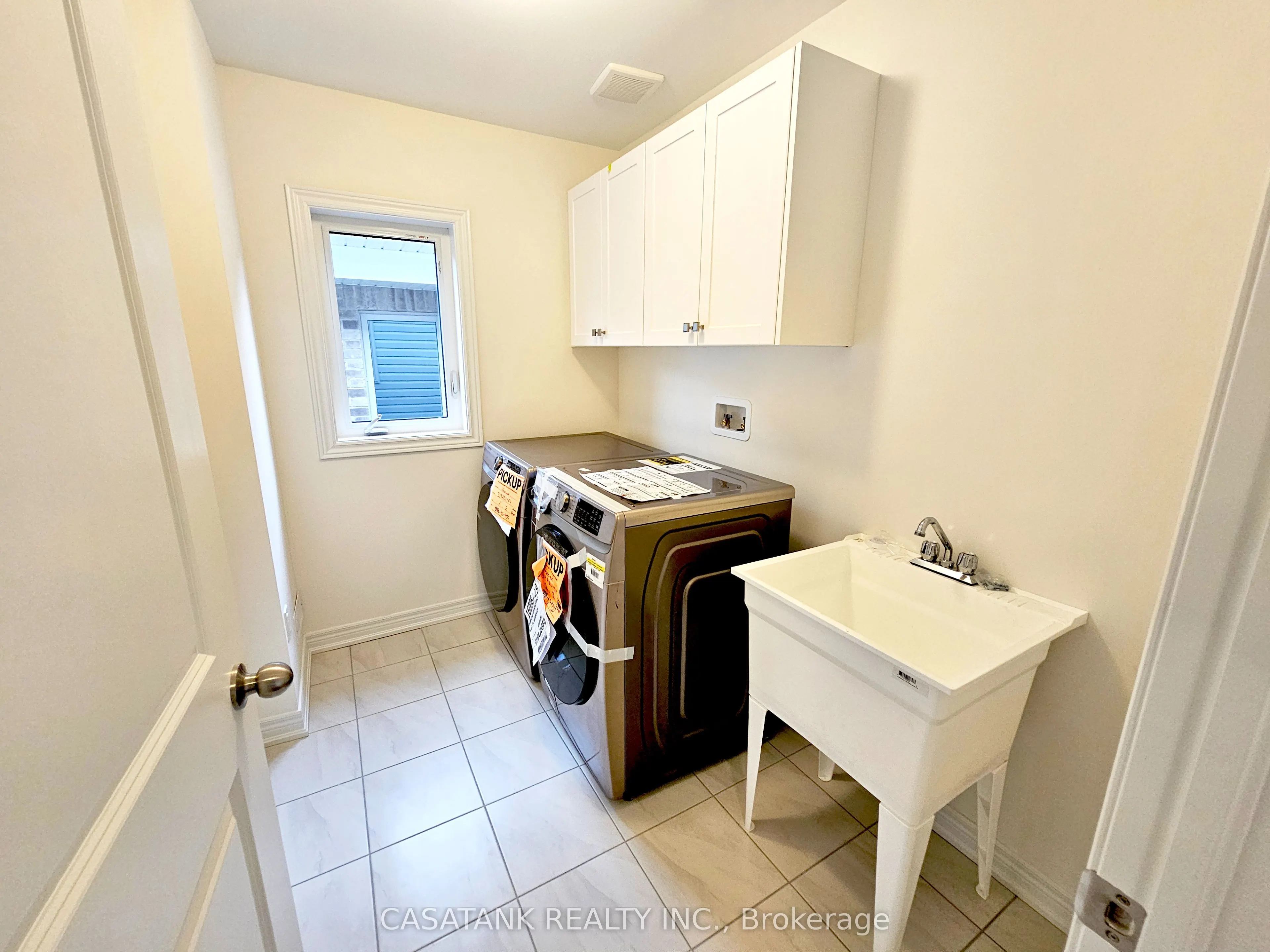 372 Leanne Lane