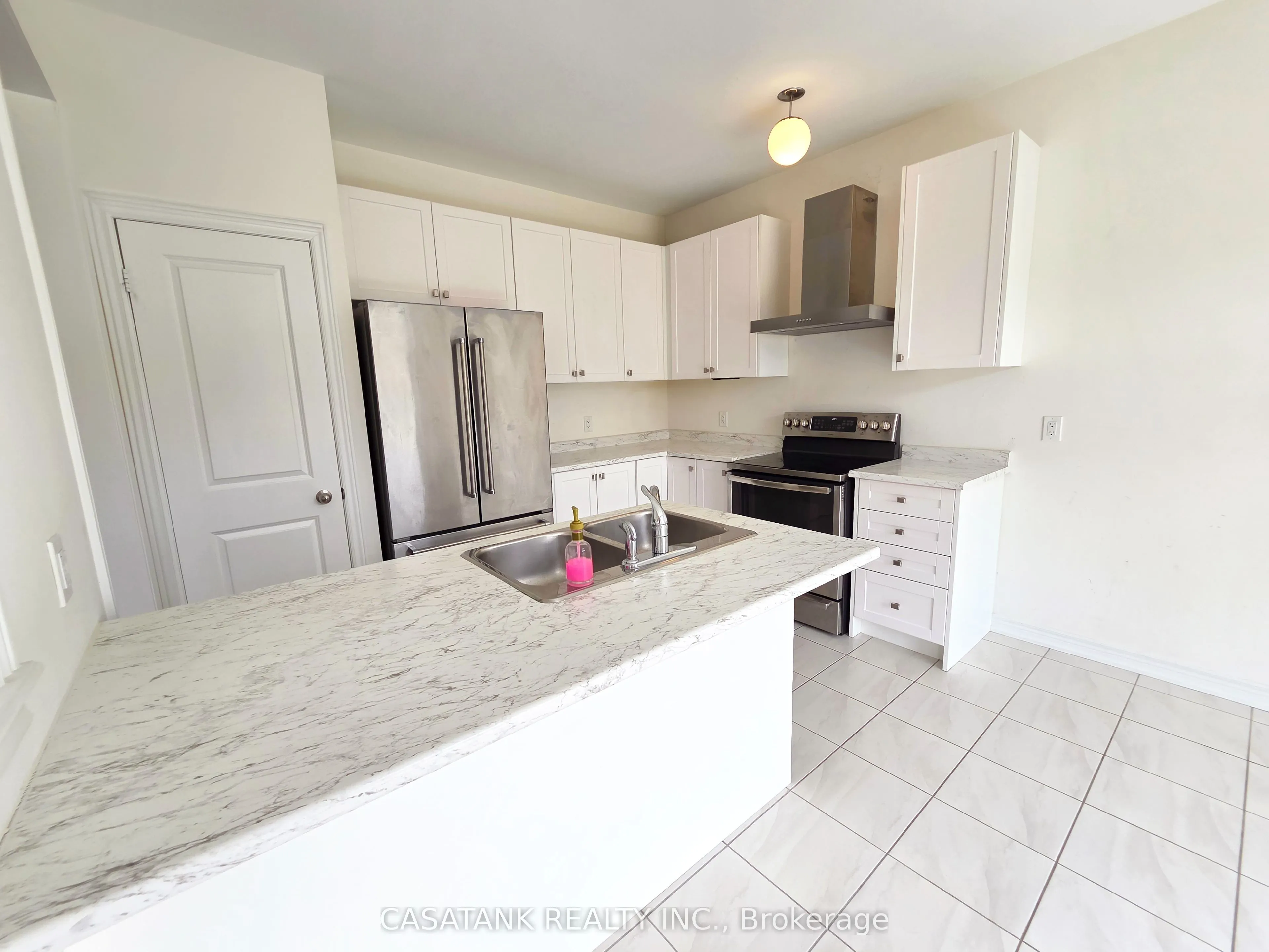 372 Leanne Lane