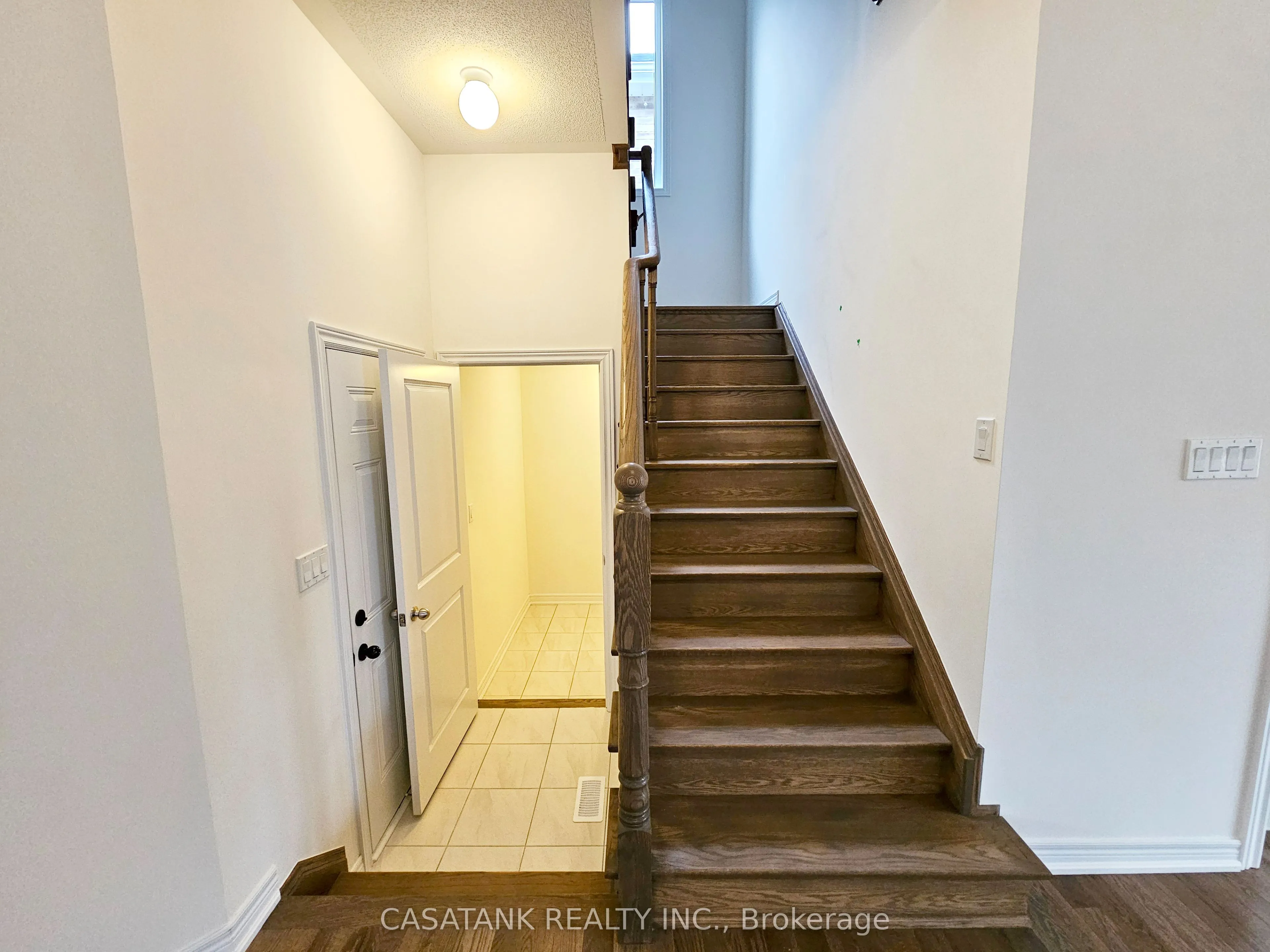 372 Leanne Lane