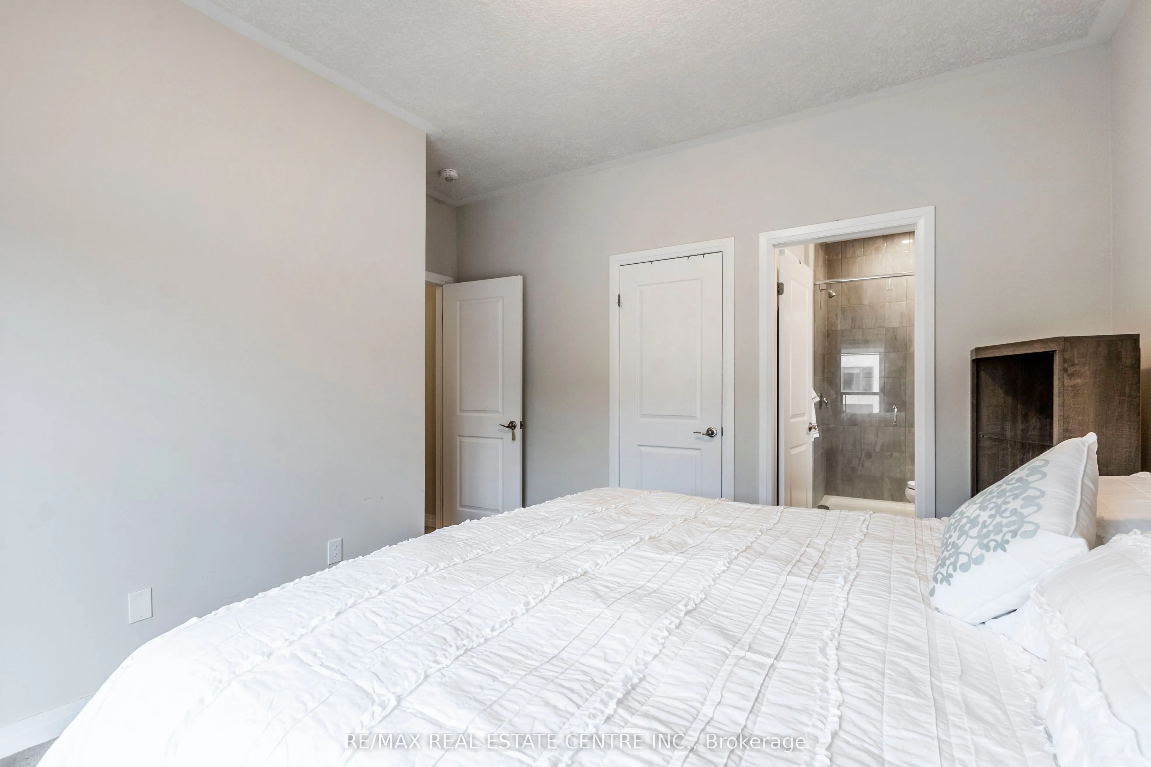 25 Isherwood Avenue, #95