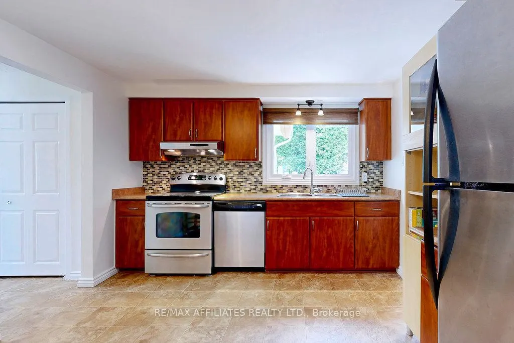 22 Red Maple Crescent