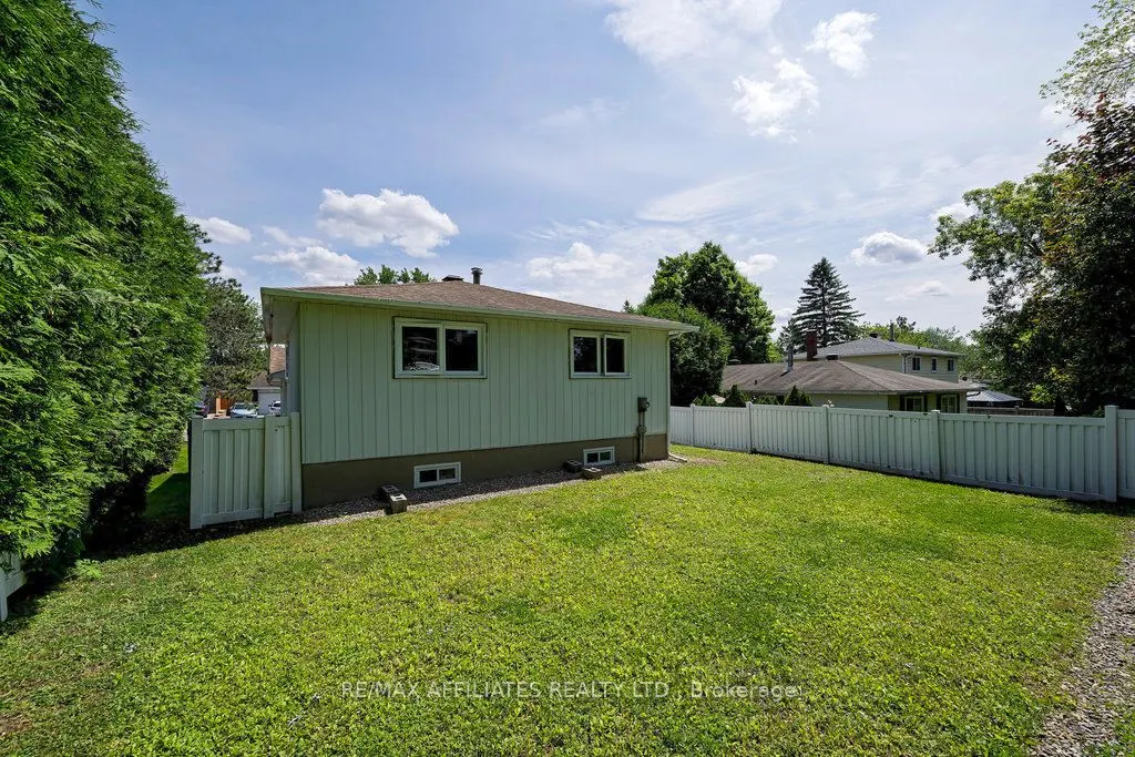 22 Red Maple Crescent