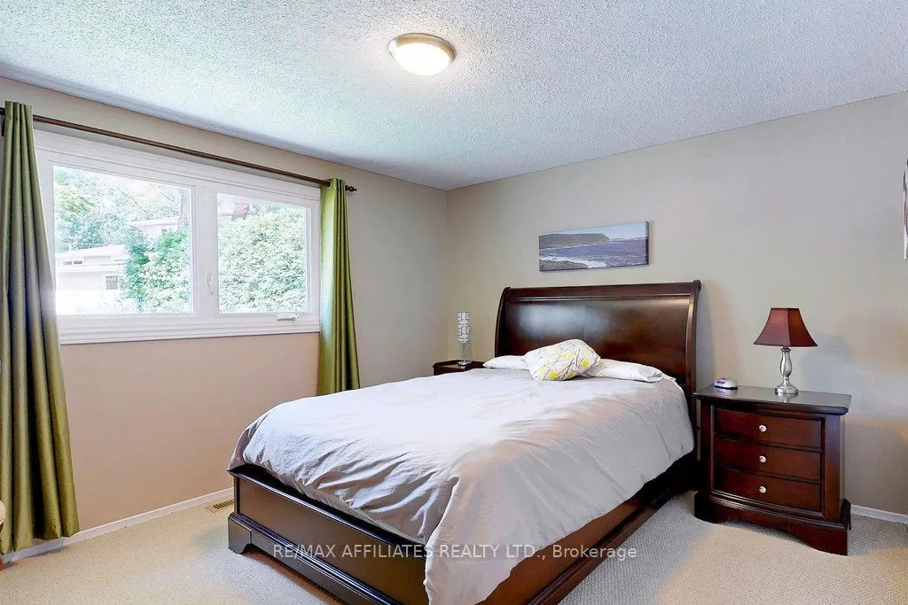 22 Red Maple Crescent