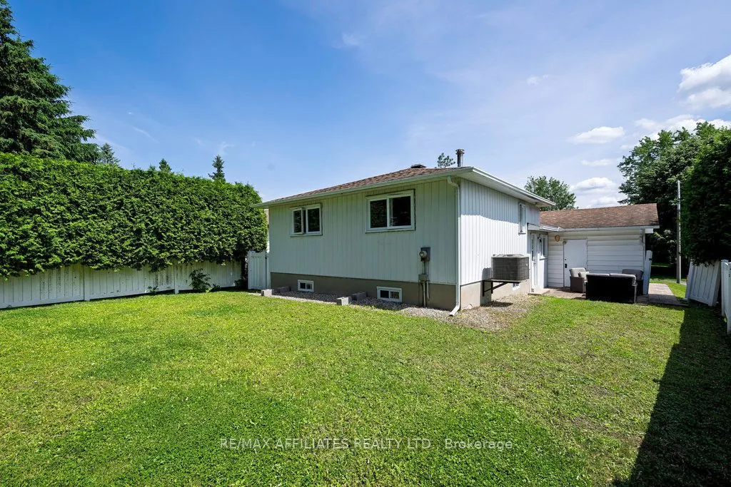 22 Red Maple Crescent