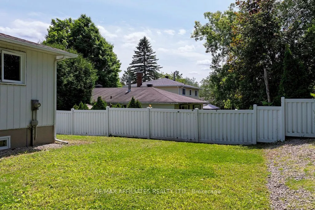 22 Red Maple Crescent