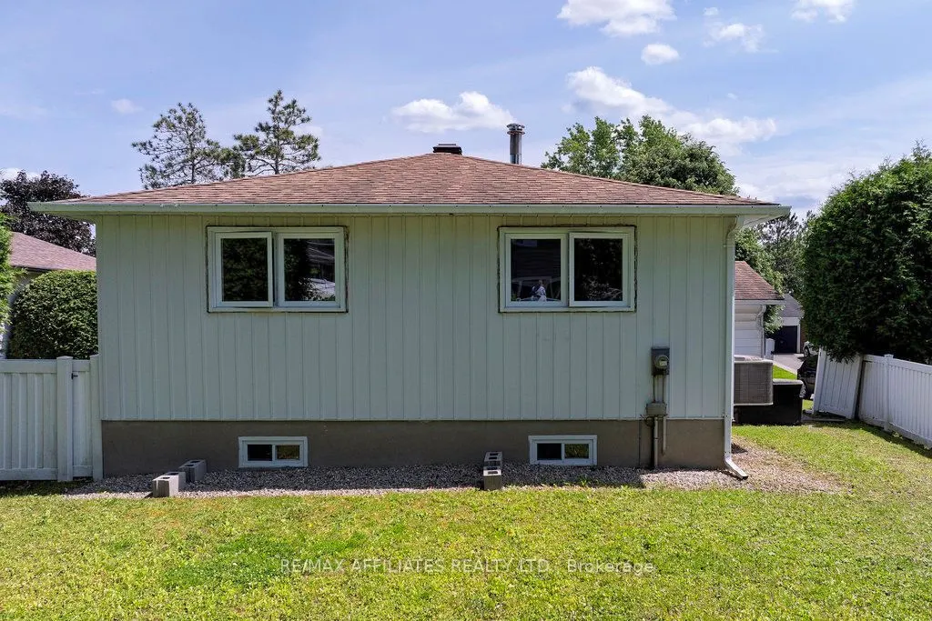 22 Red Maple Crescent