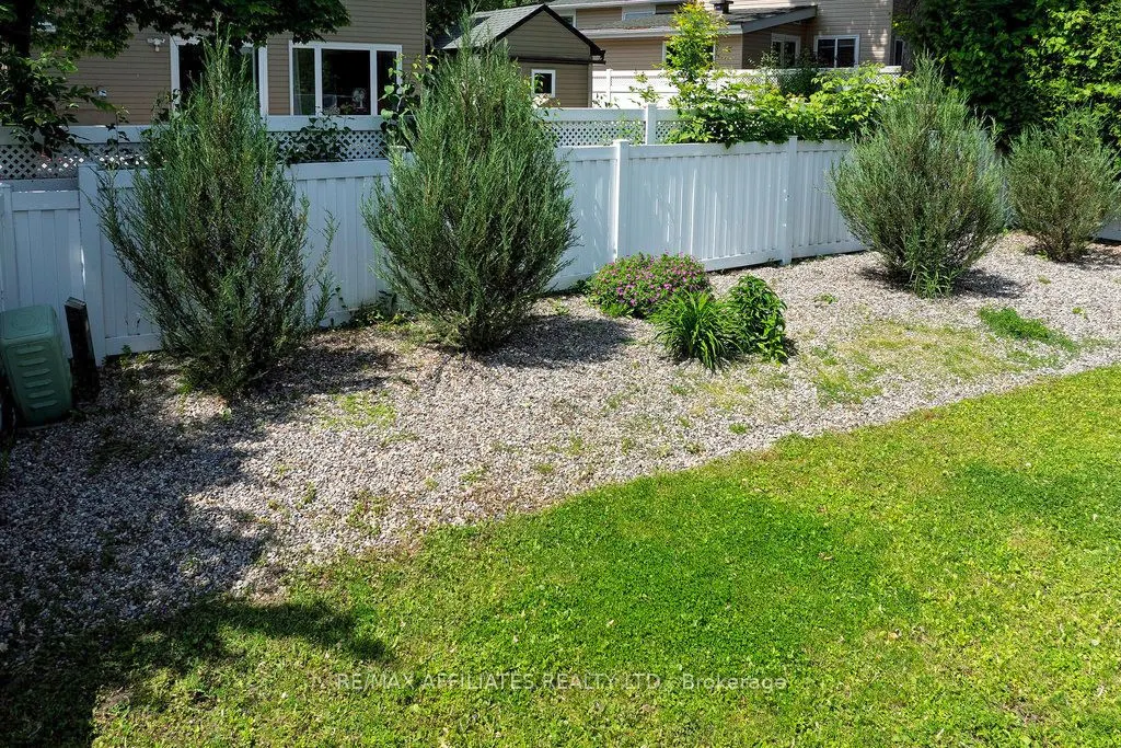 22 Red Maple Crescent