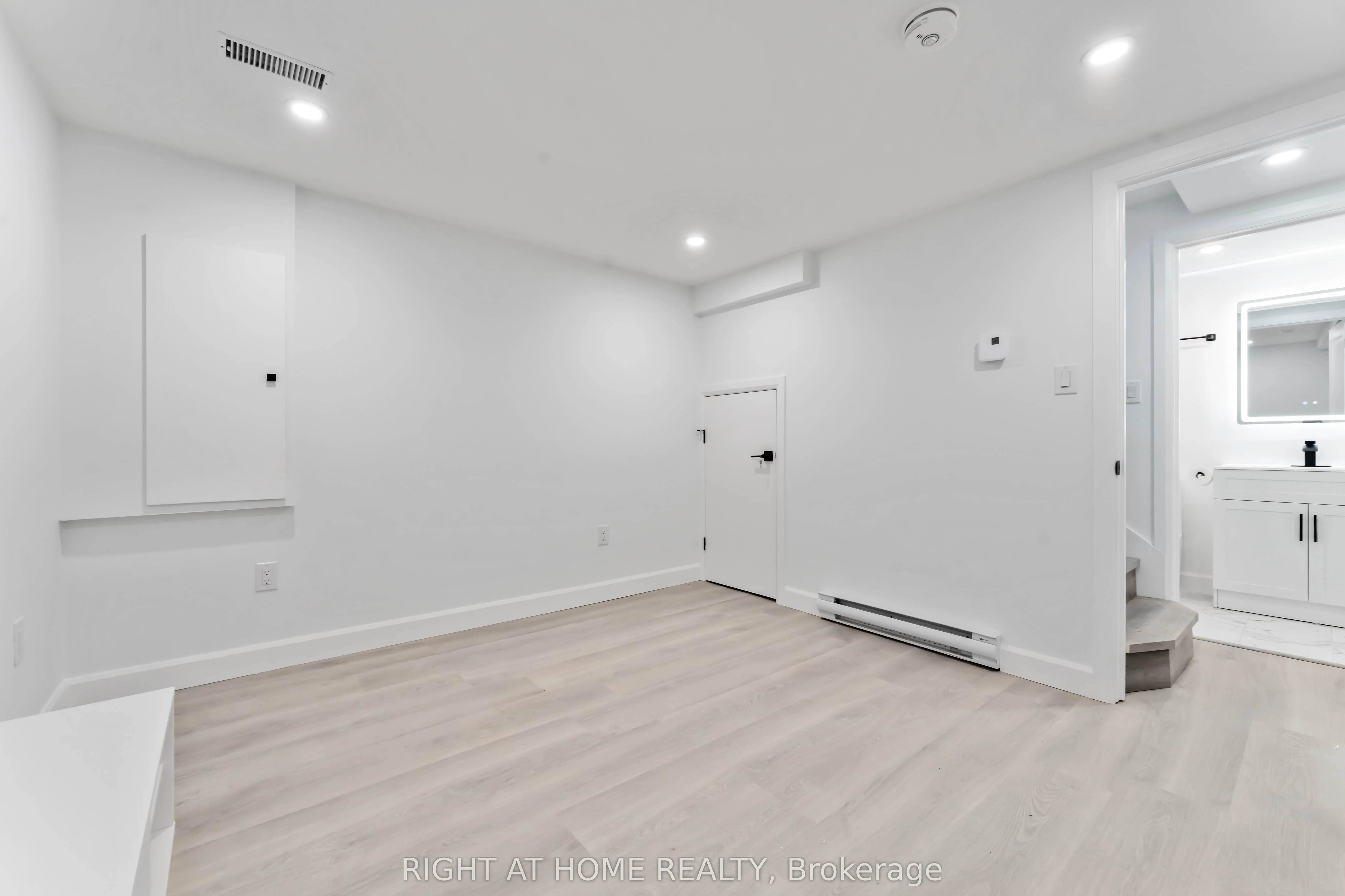 2700 Priscilla Street