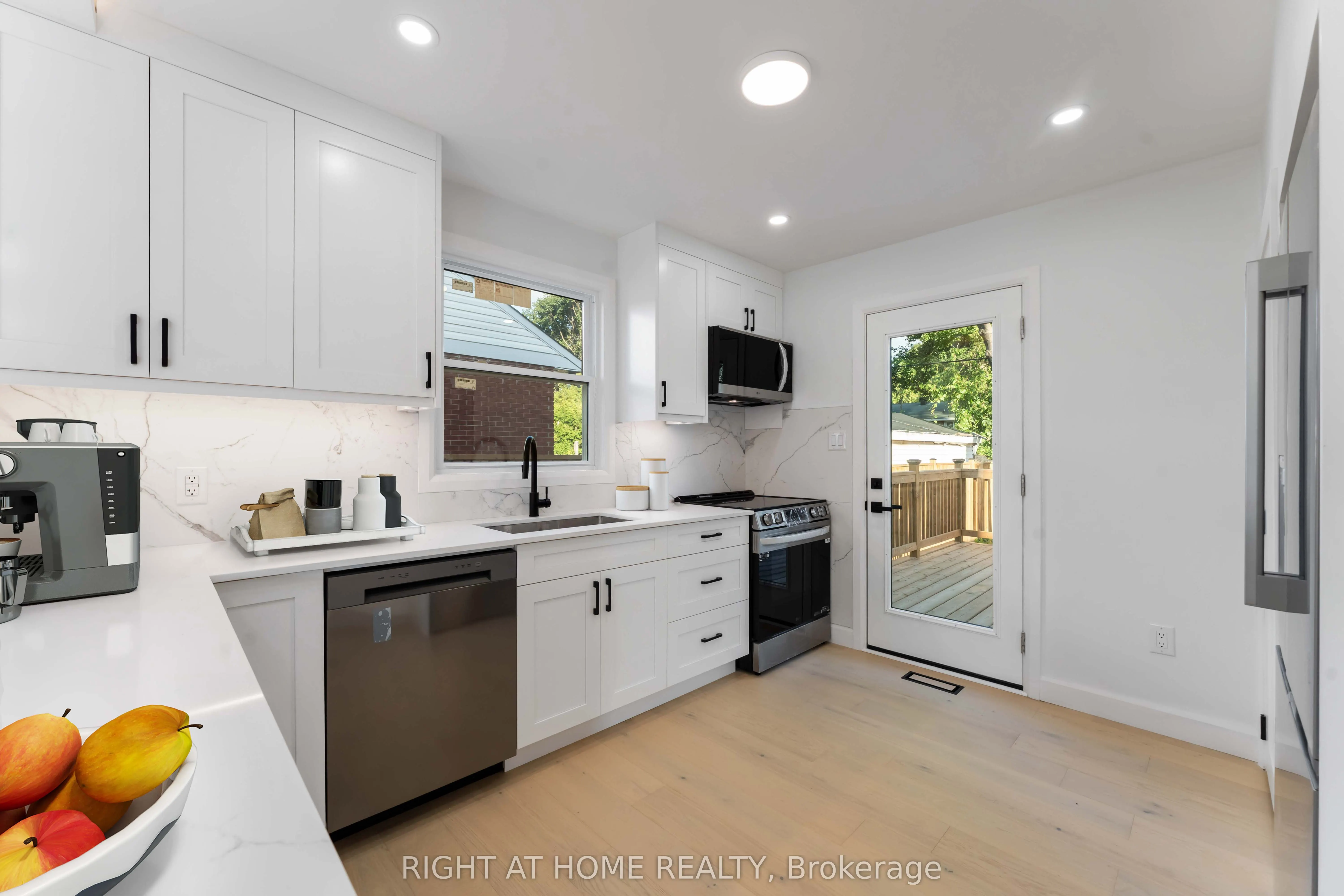 2700 Priscilla Street