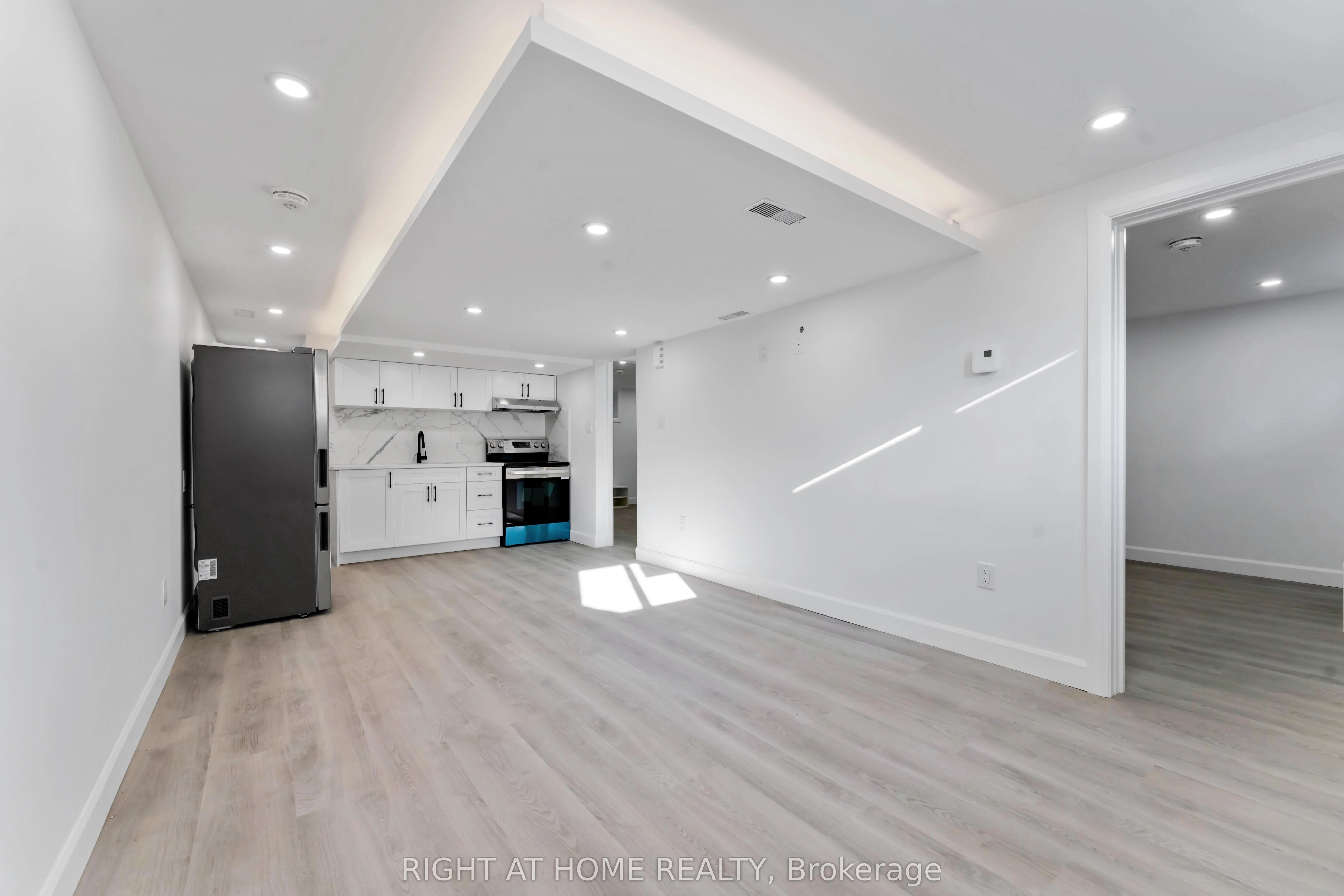 2700 Priscilla Street