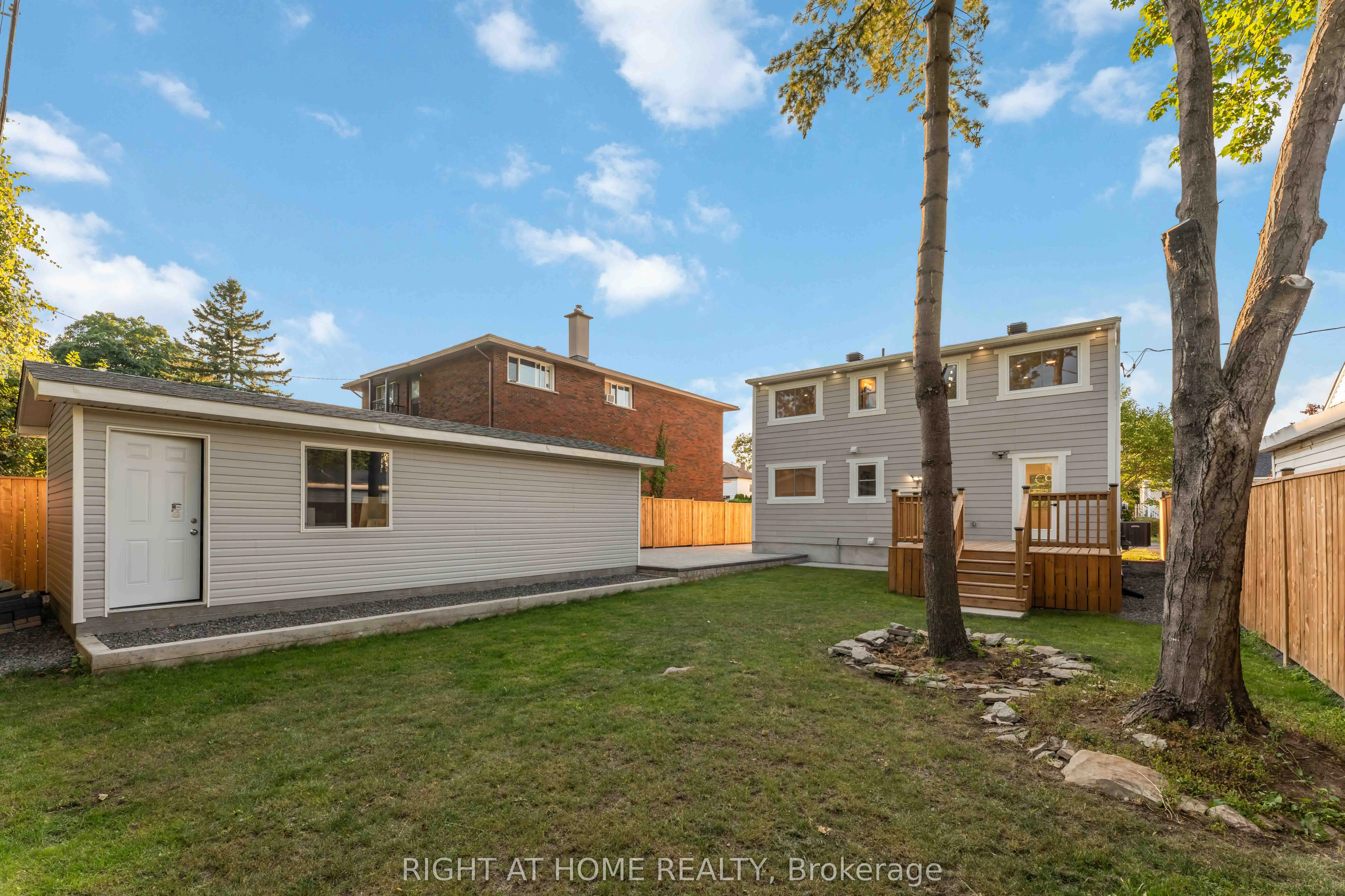 2700 Priscilla Street
