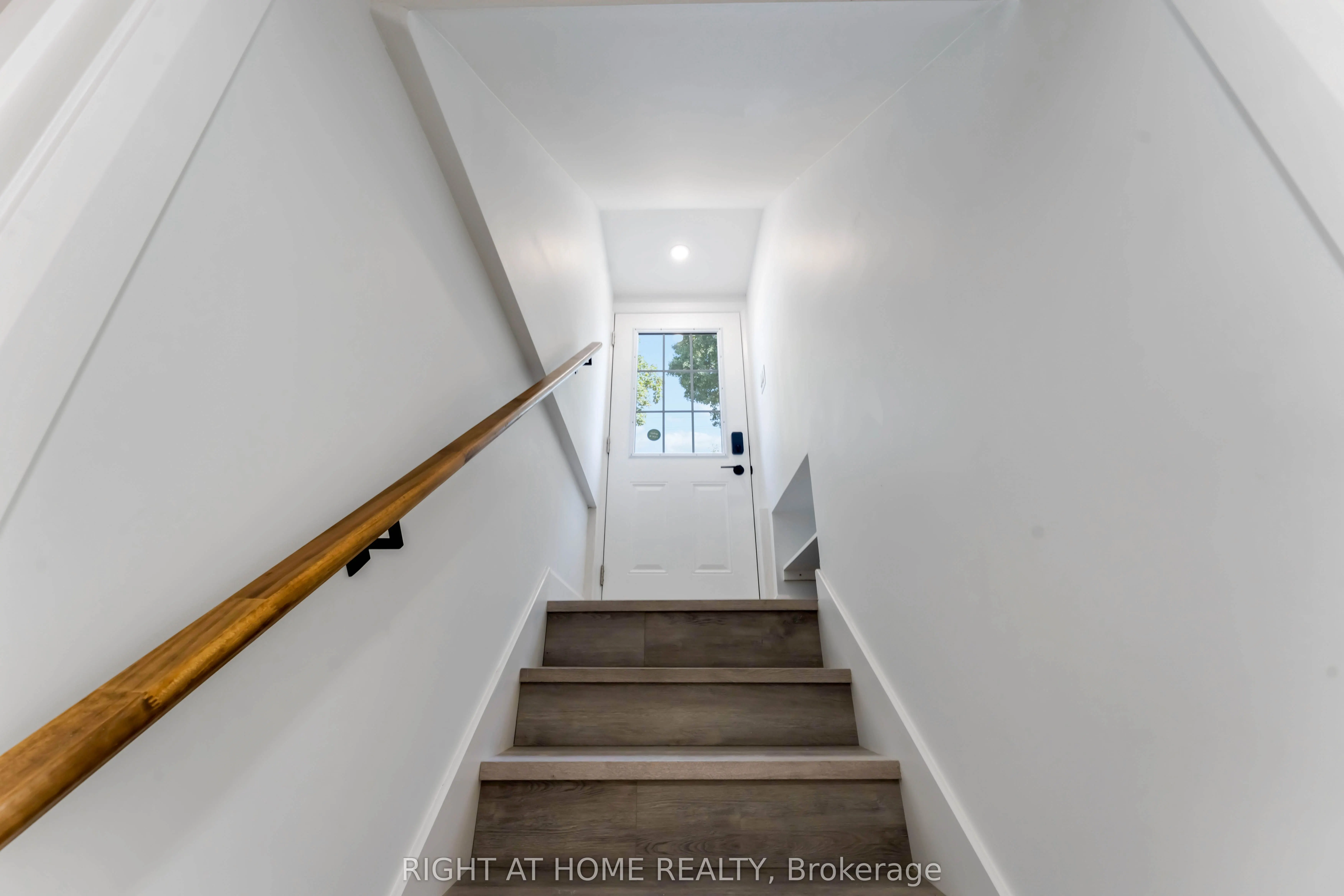 2700 Priscilla Street