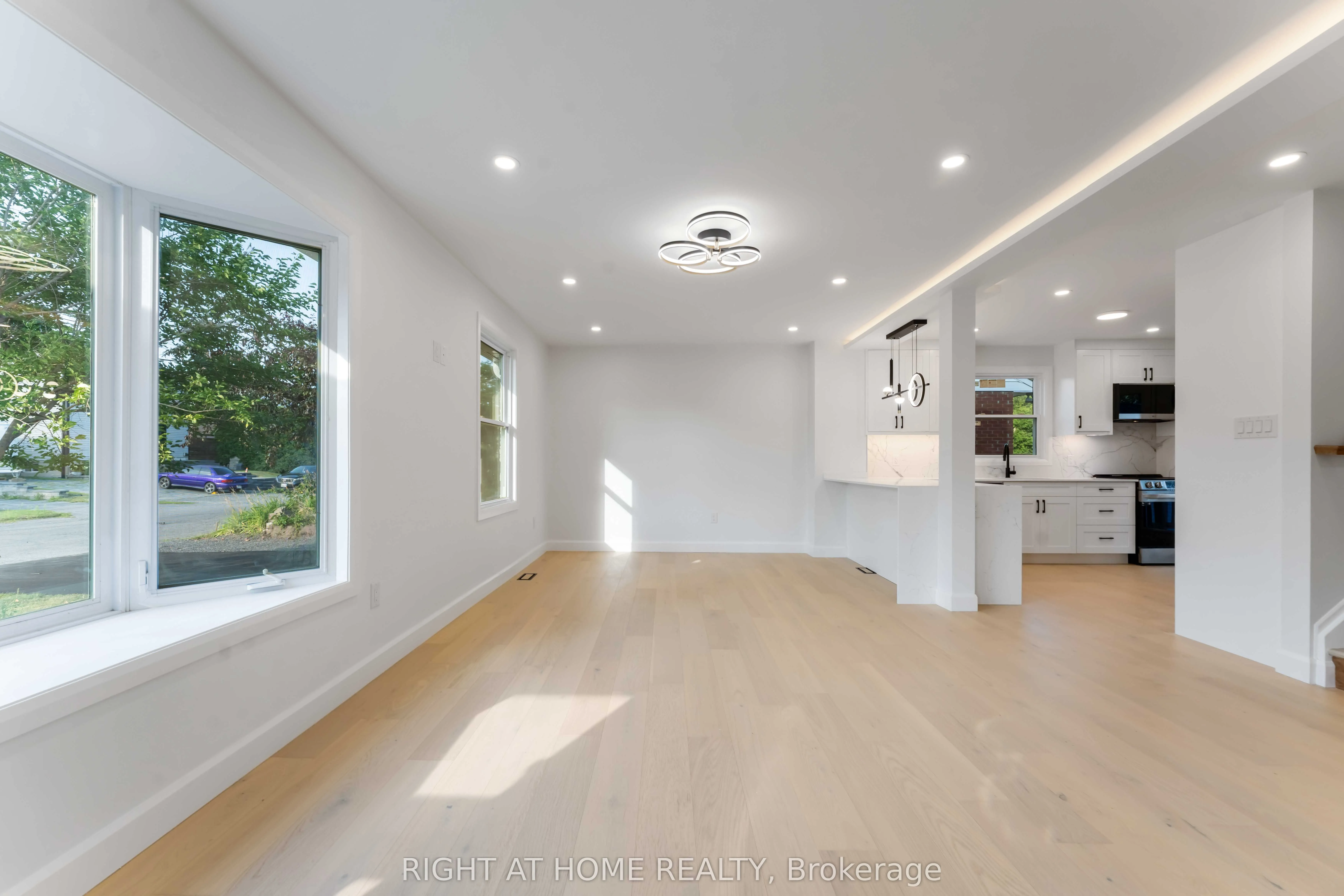 2700 Priscilla Street