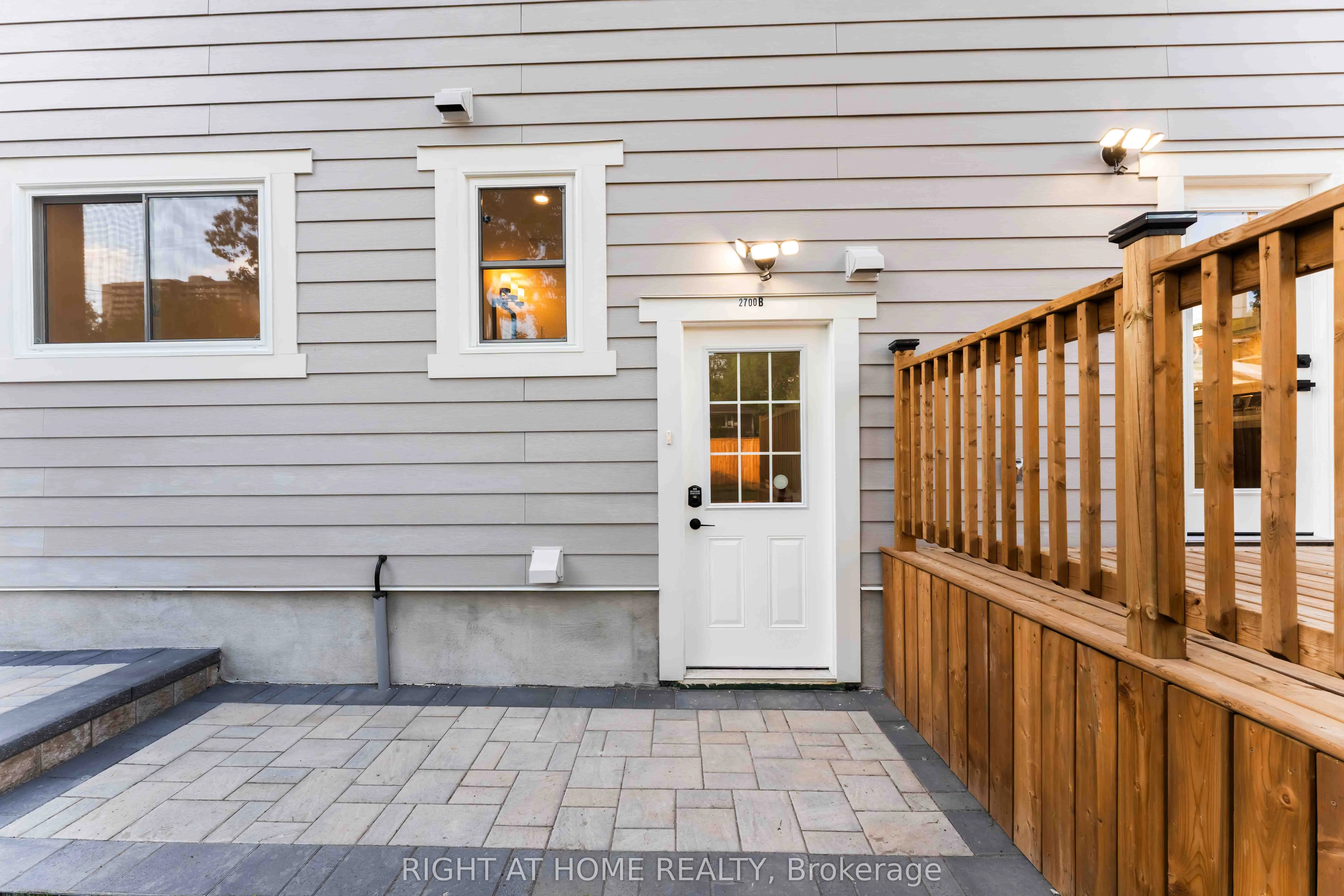 2700 Priscilla Street