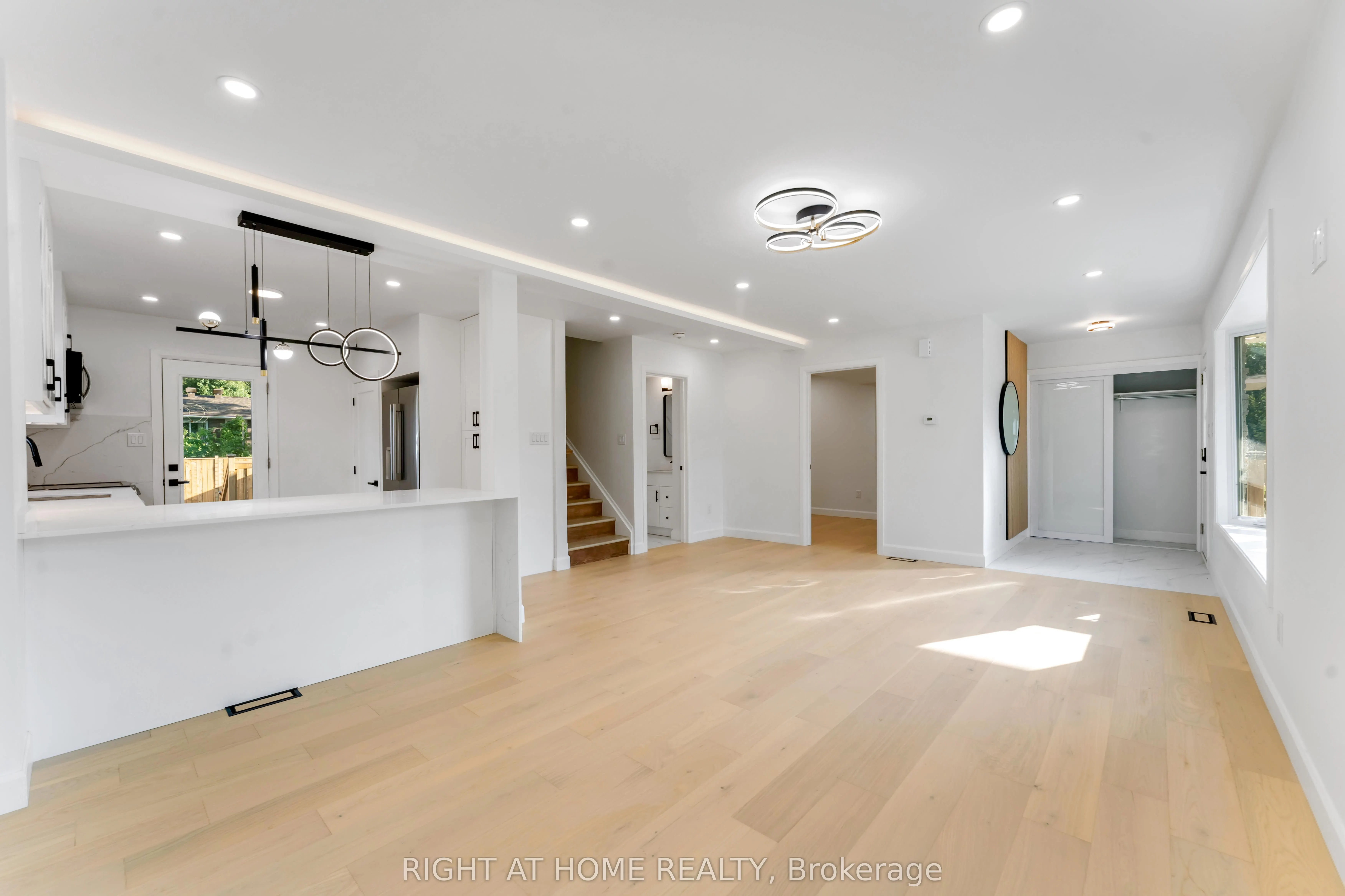 2700 Priscilla Street
