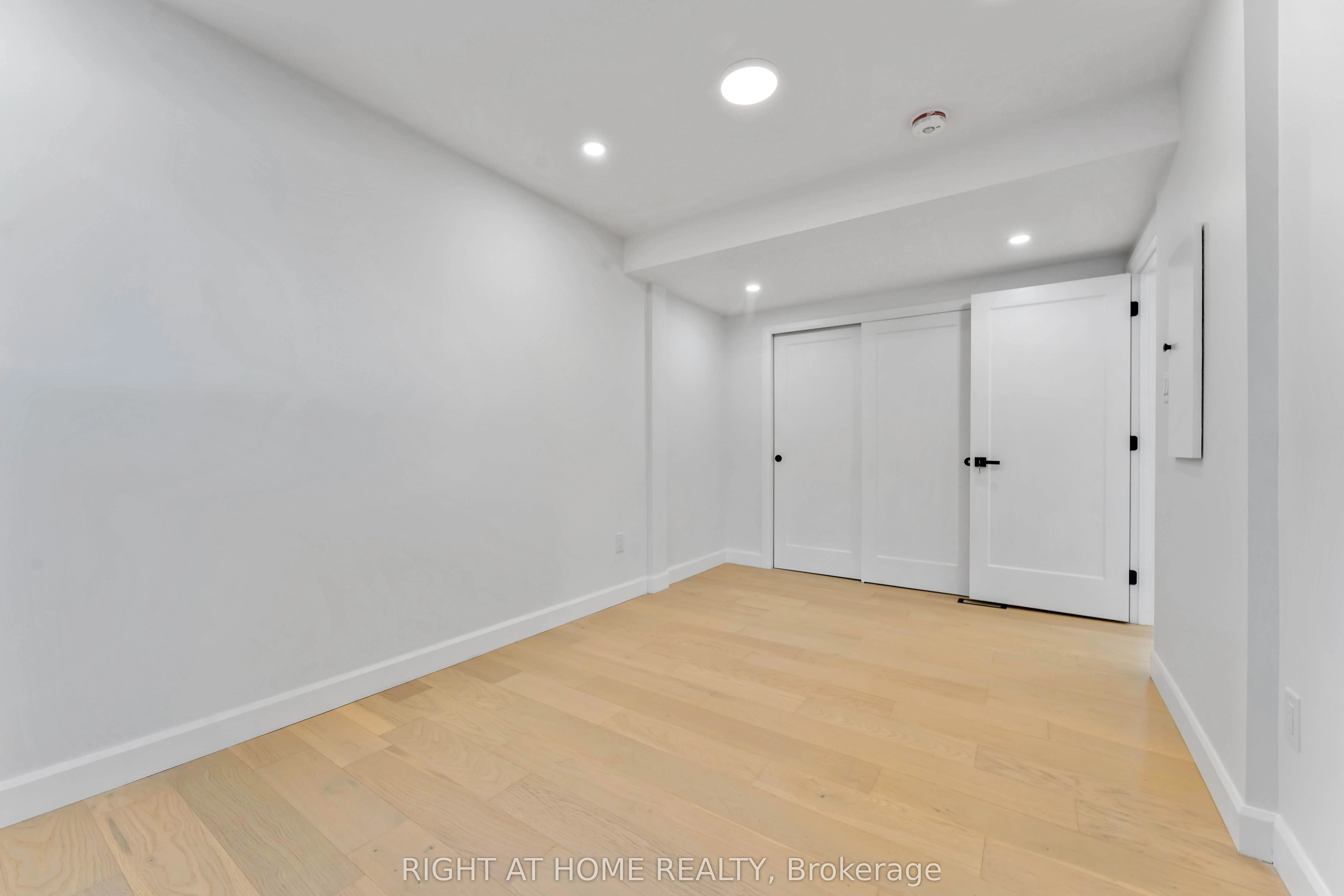2700 Priscilla Street