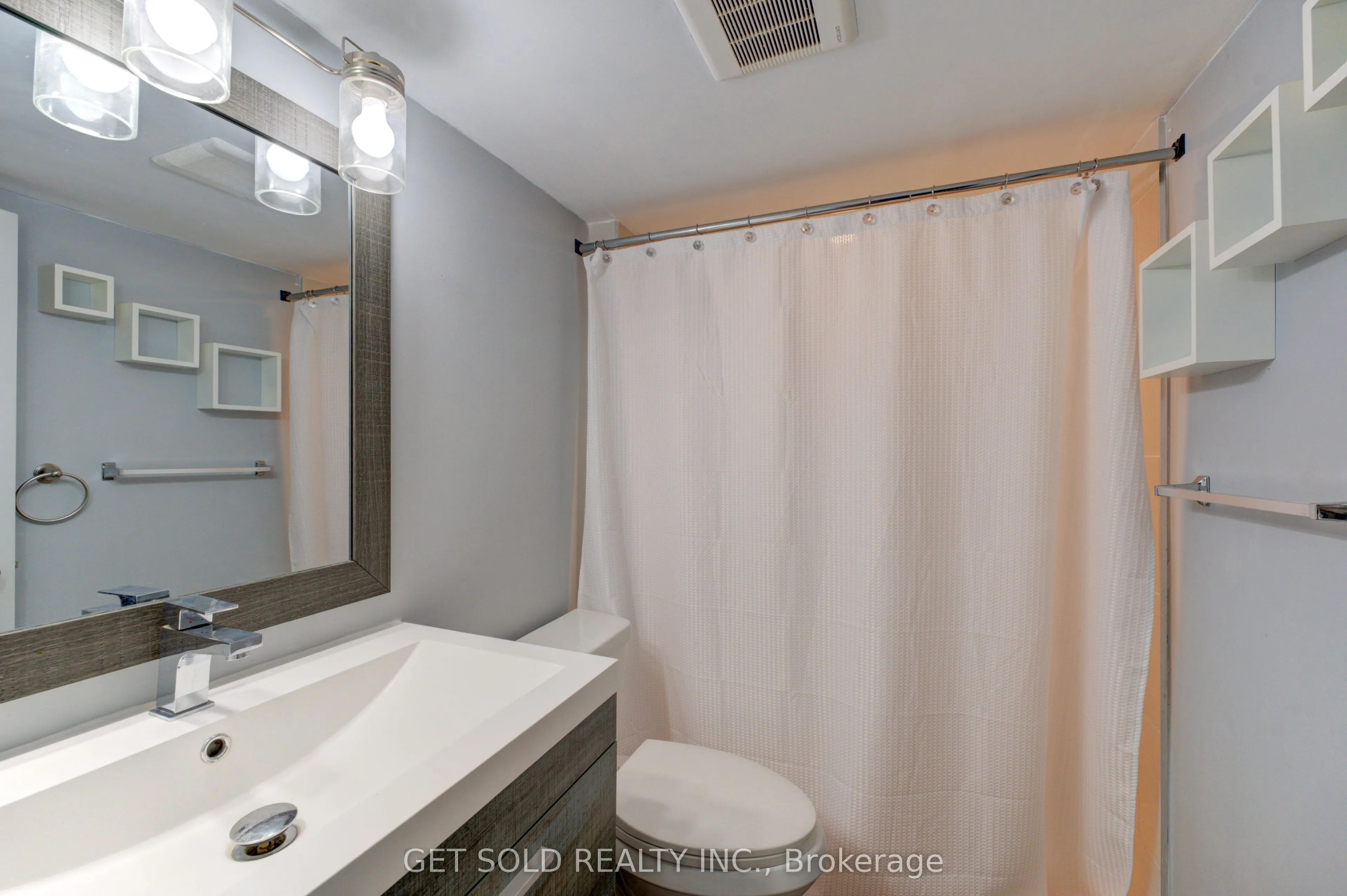 37 Maplecrest Avenue