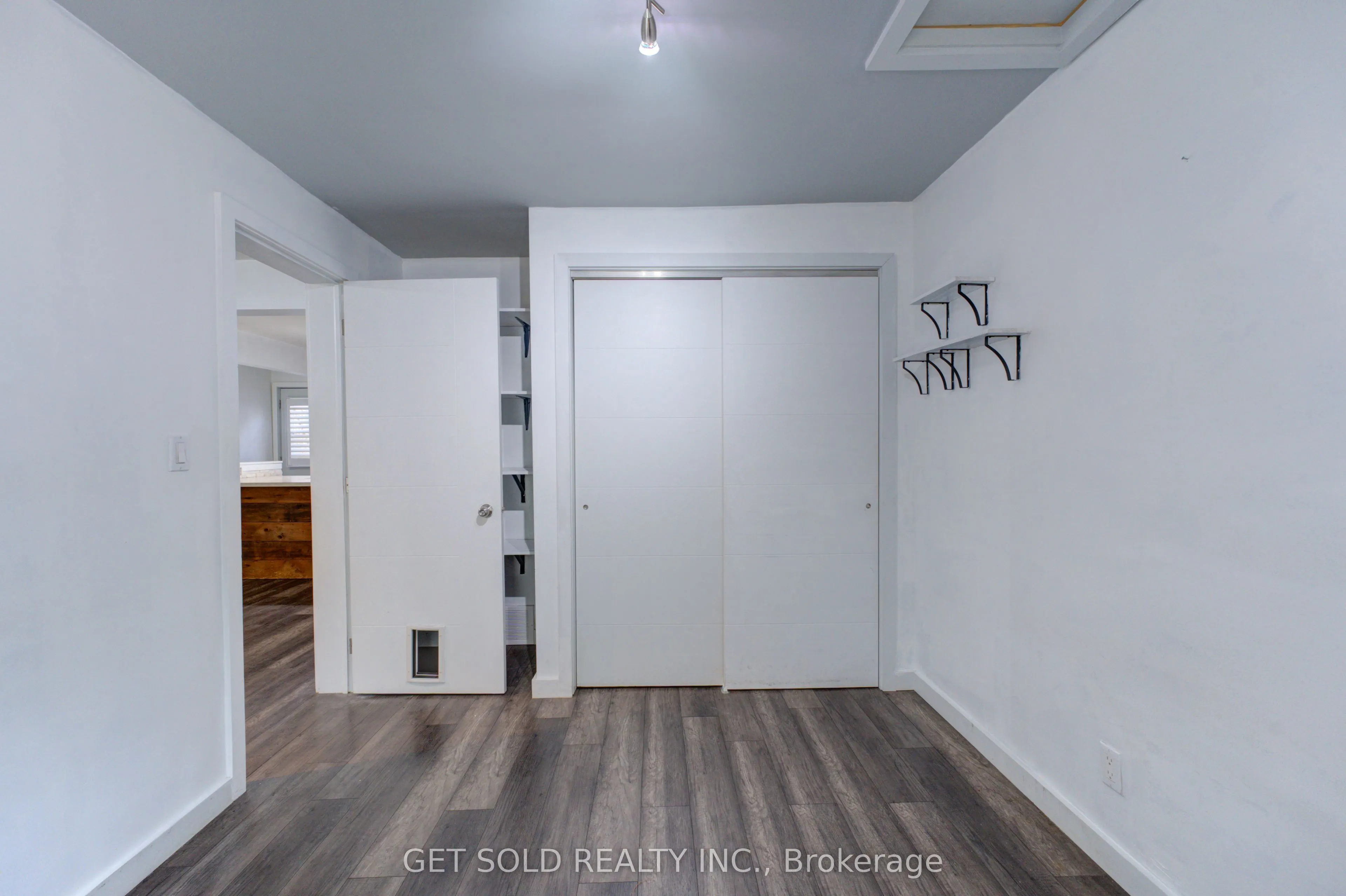 37 Maplecrest Avenue