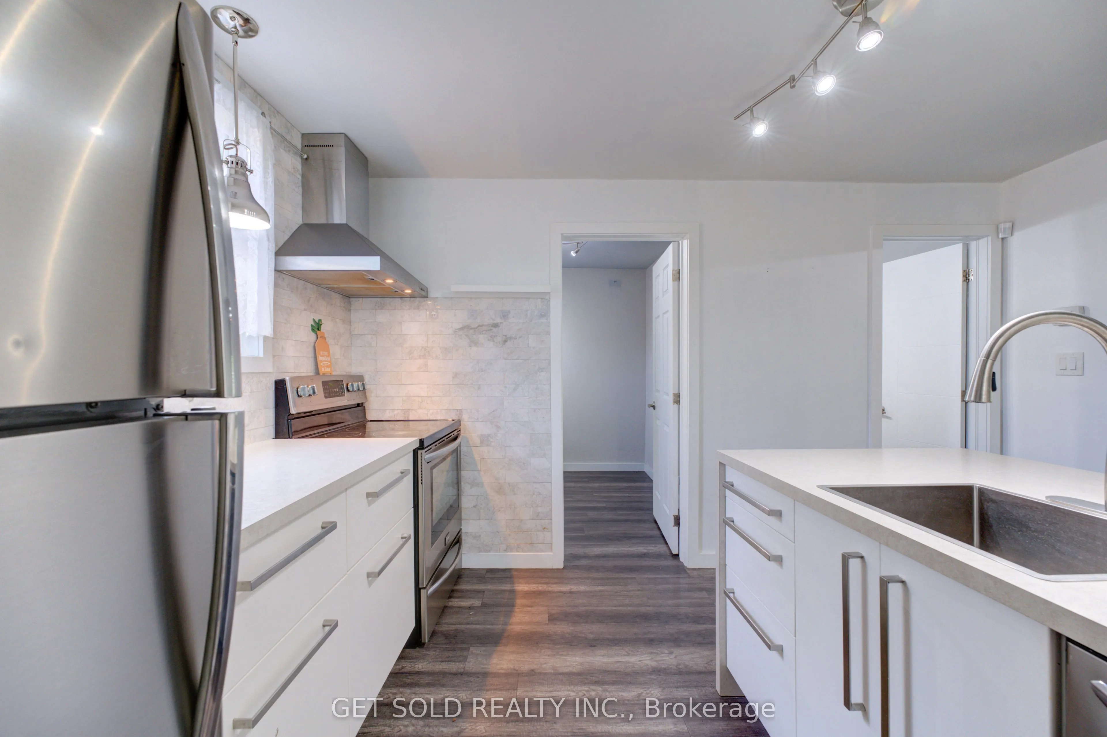 37 Maplecrest Avenue