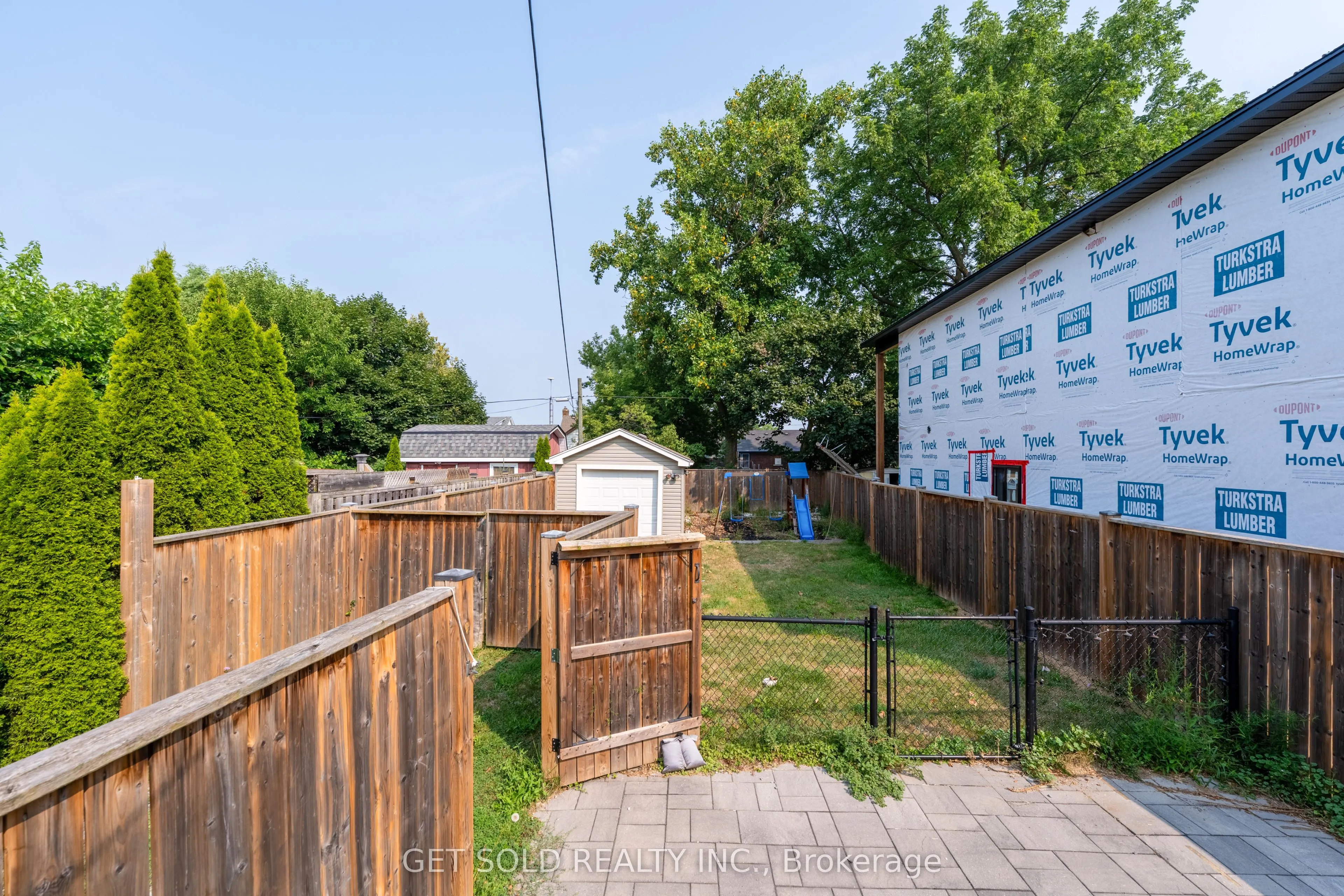 37 Maplecrest Avenue