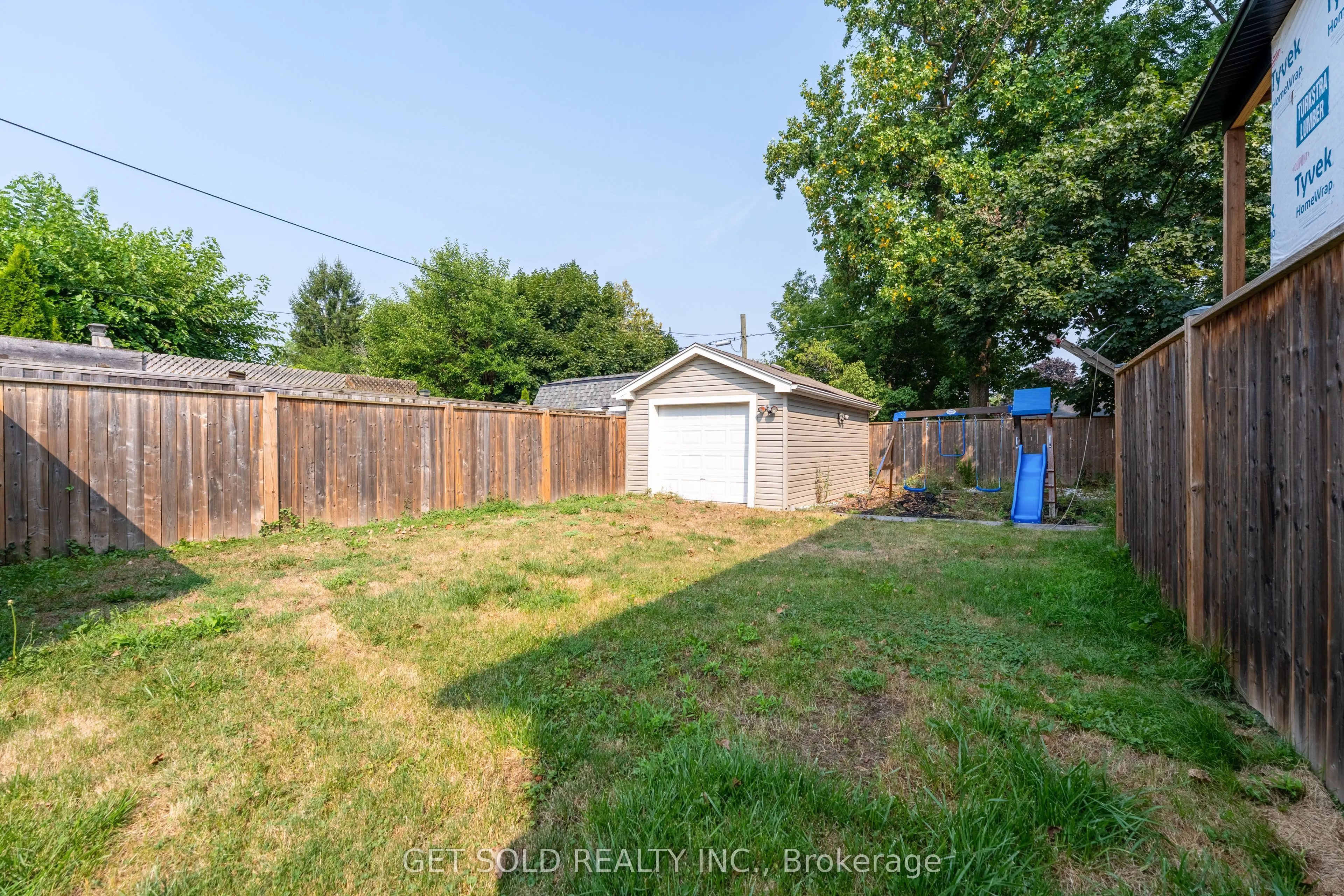 37 Maplecrest Avenue