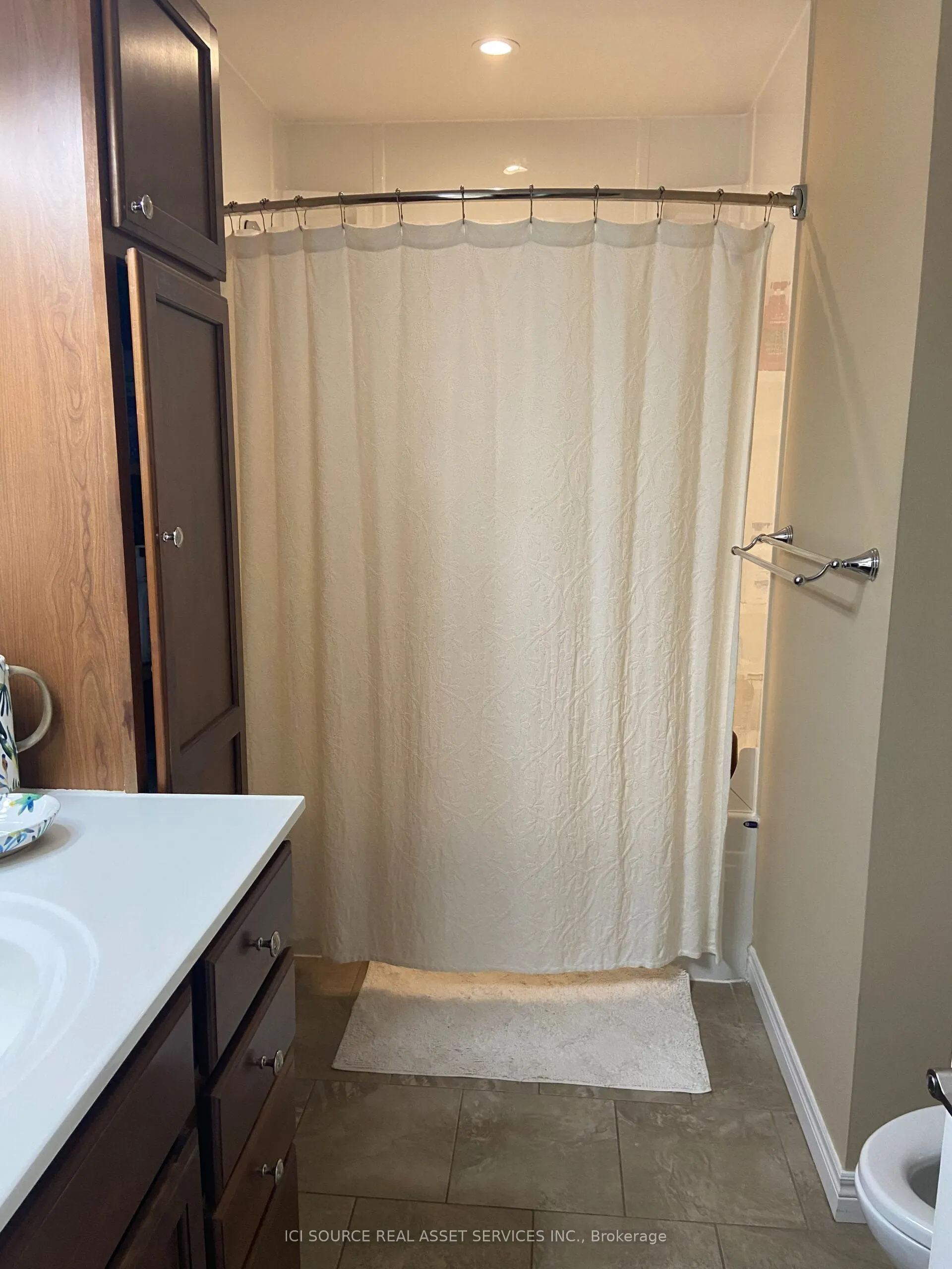 14 Montague Court