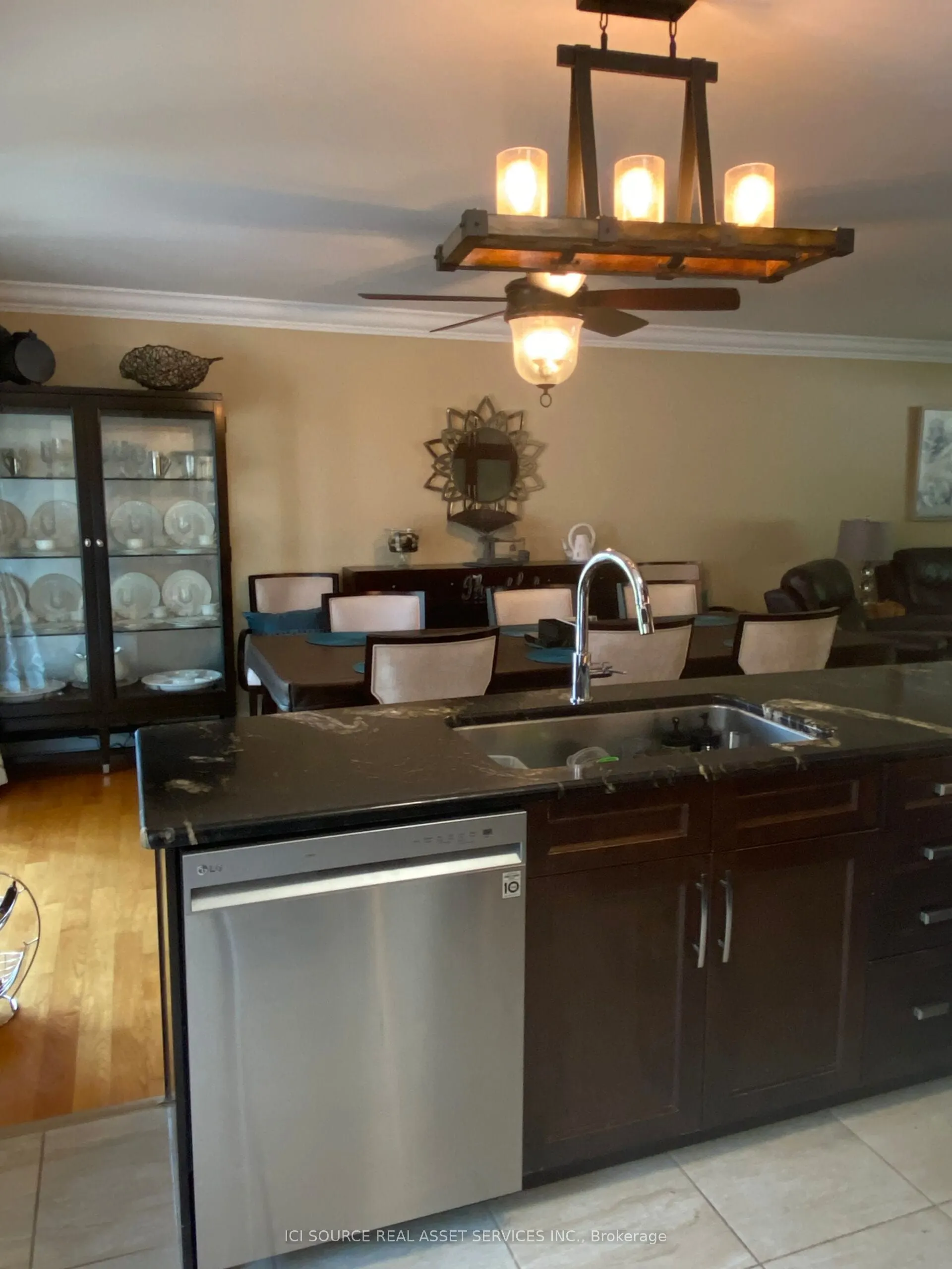 14 Montague Court